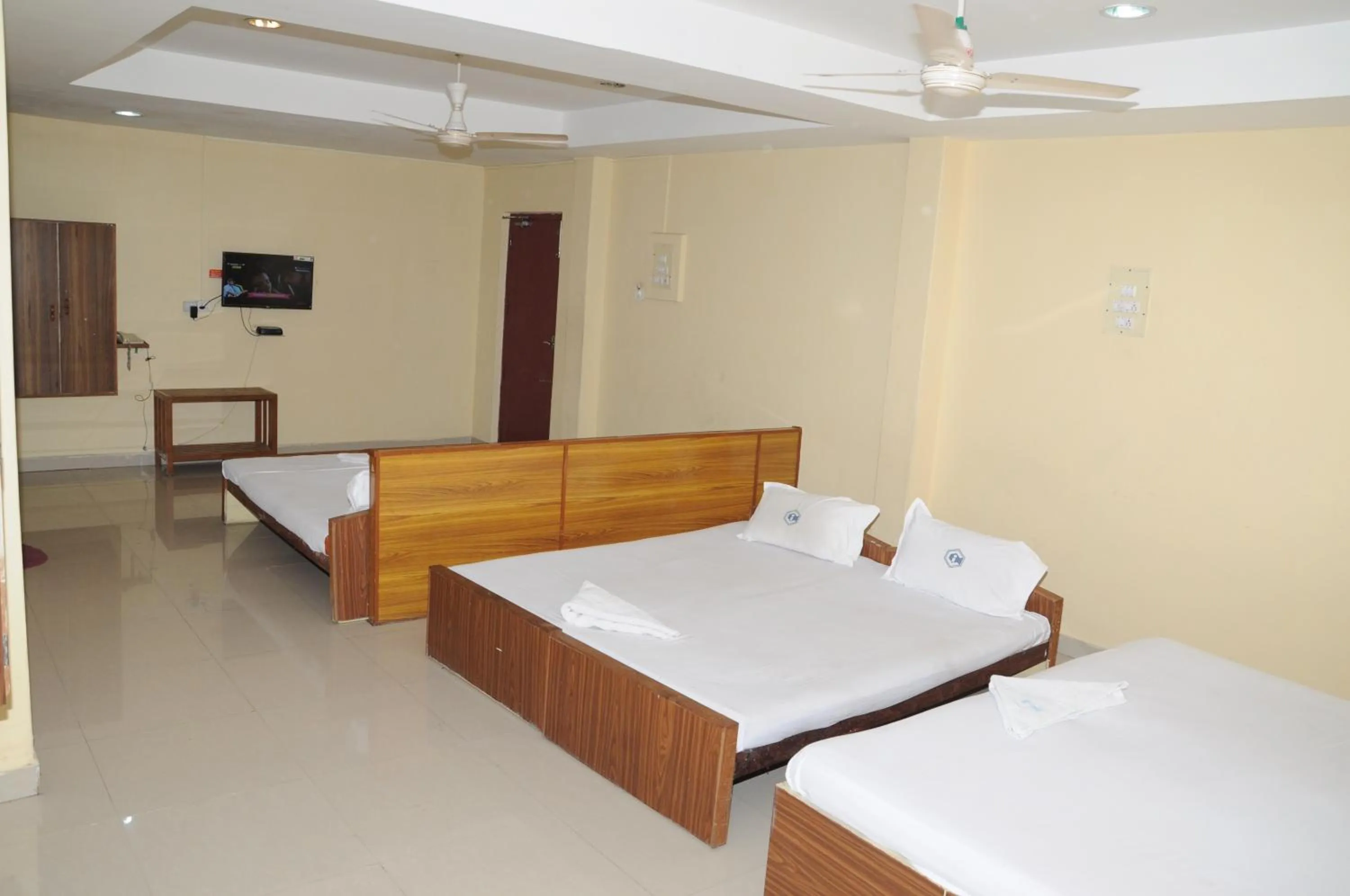 Photo of the whole room, Bed in Hotel Chanma International