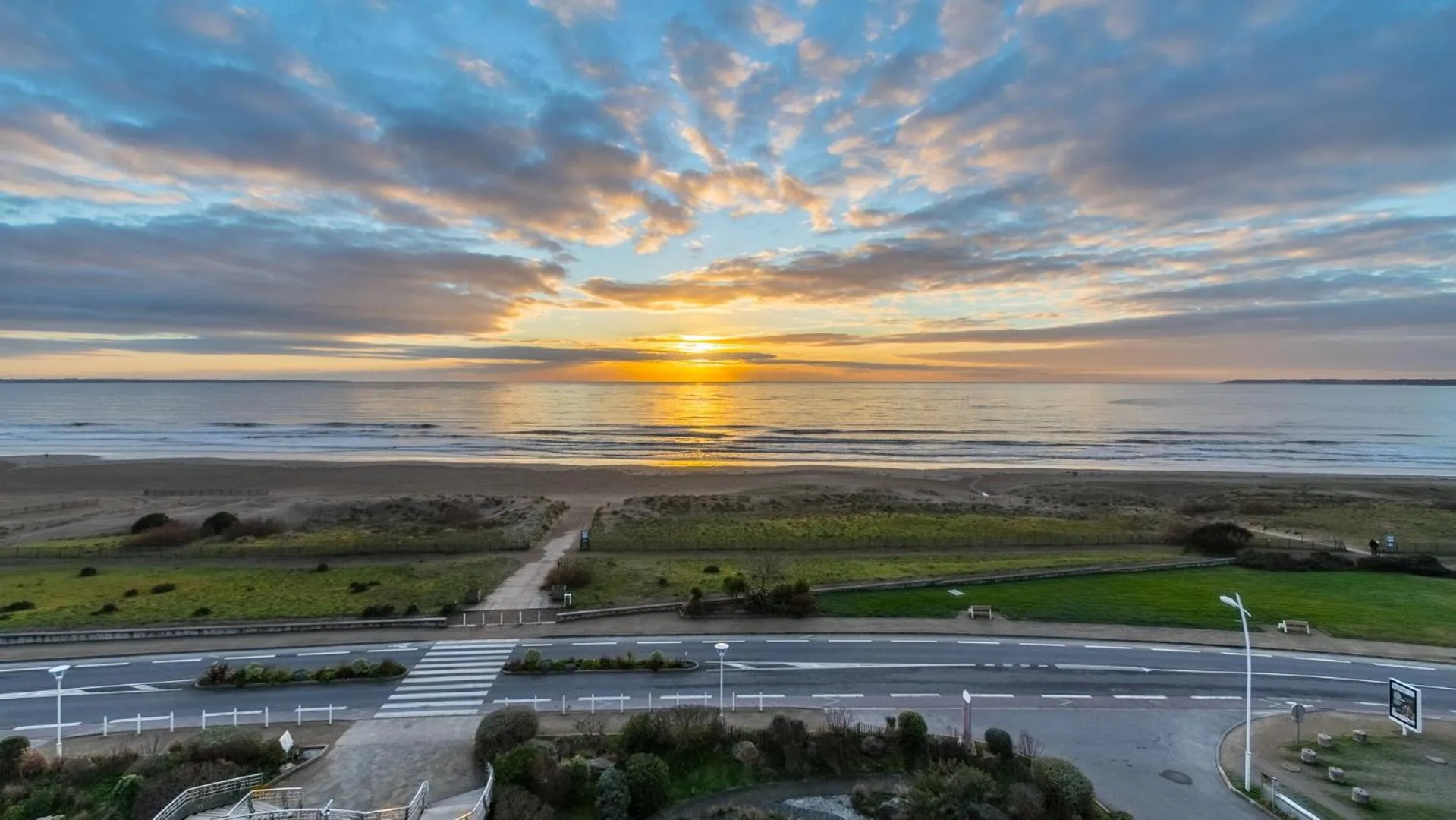 Property building in Hôtel Spa du Beryl St Brévin l'Océan
