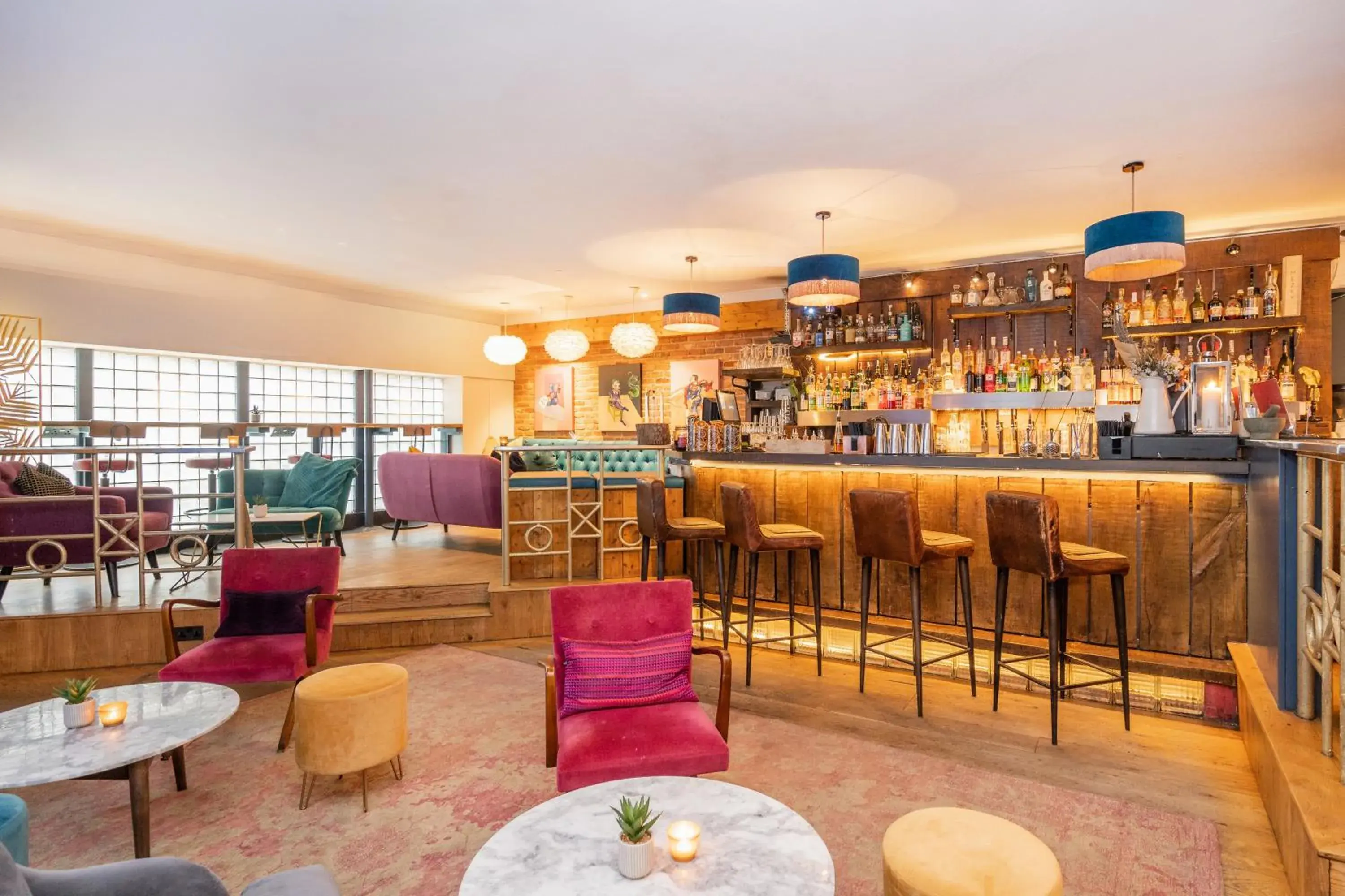 Lounge or bar in The Berkeley Square Hotel Bristol Lounge or bar in The Berkeley Square Hotel Bristol
