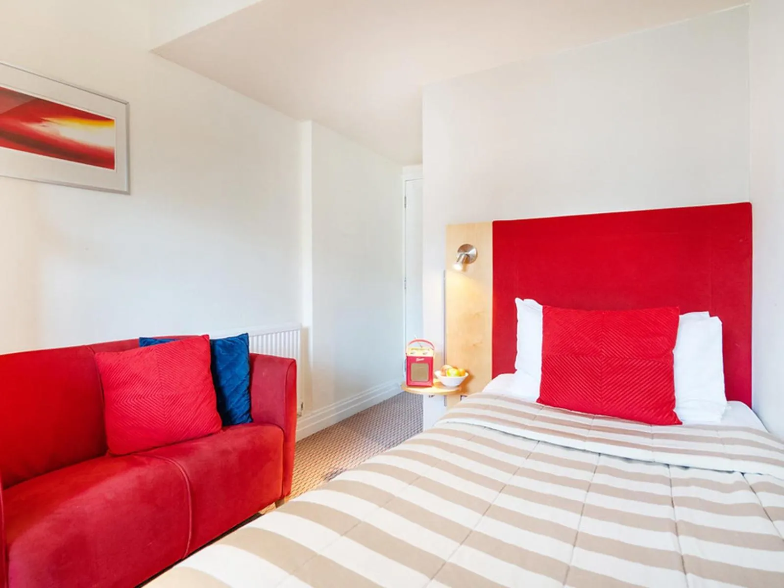 Photo of the whole room, Bed in The Berkeley Square Hotel Bristol