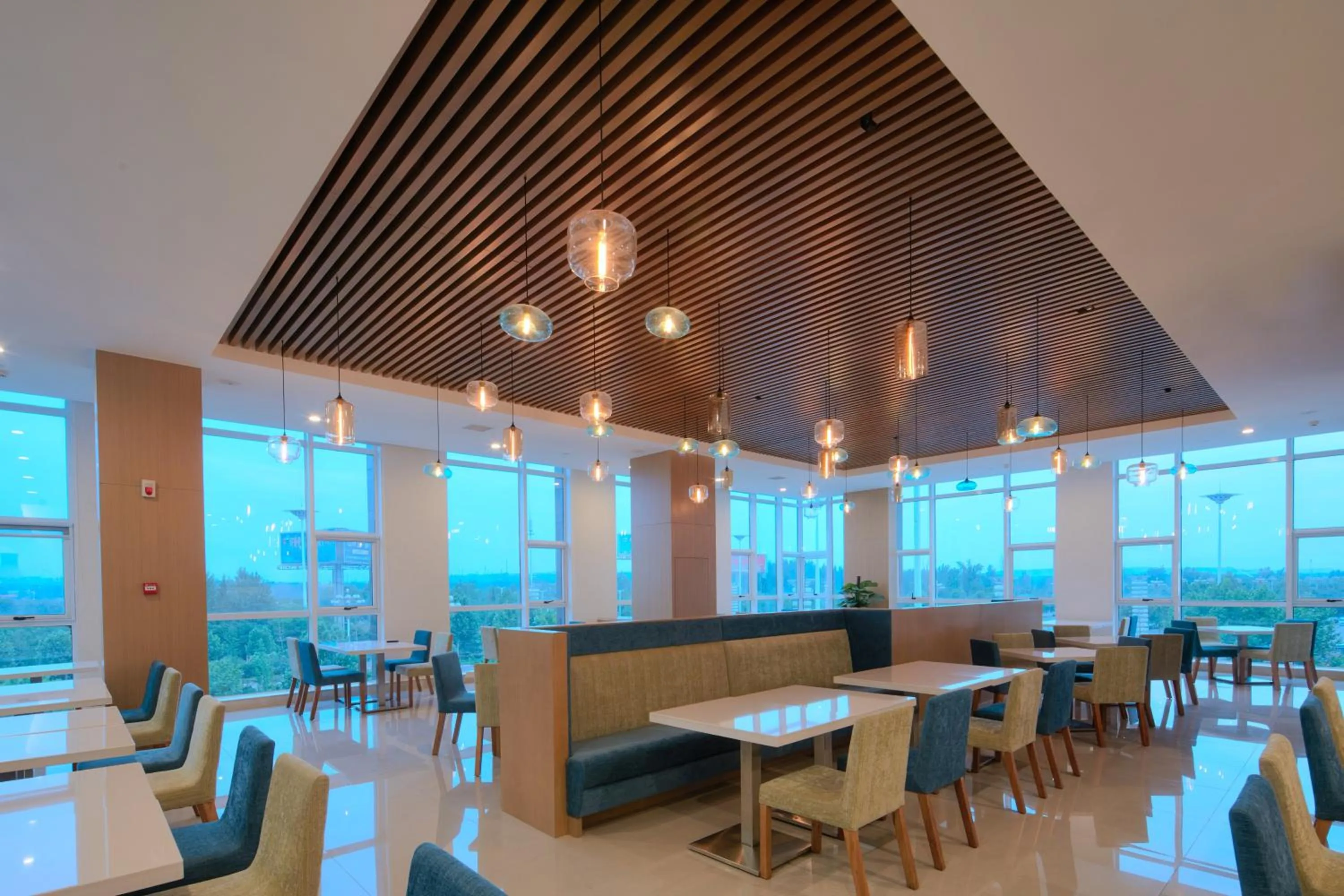 Restaurant/places to eat in Holiday Inn Express Luoyang Yichuan by IHG