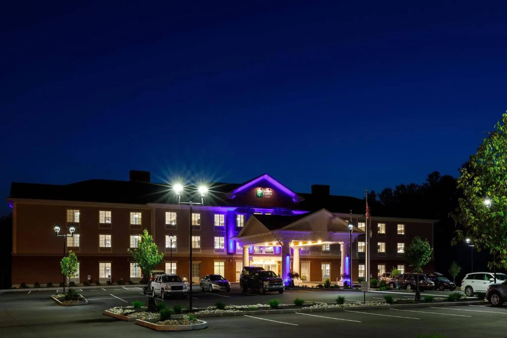 Property building in Holiday Inn Express & Suites - Sturbridge by IHG Property building in Holiday Inn Express & Suites - Sturbridge by IHG