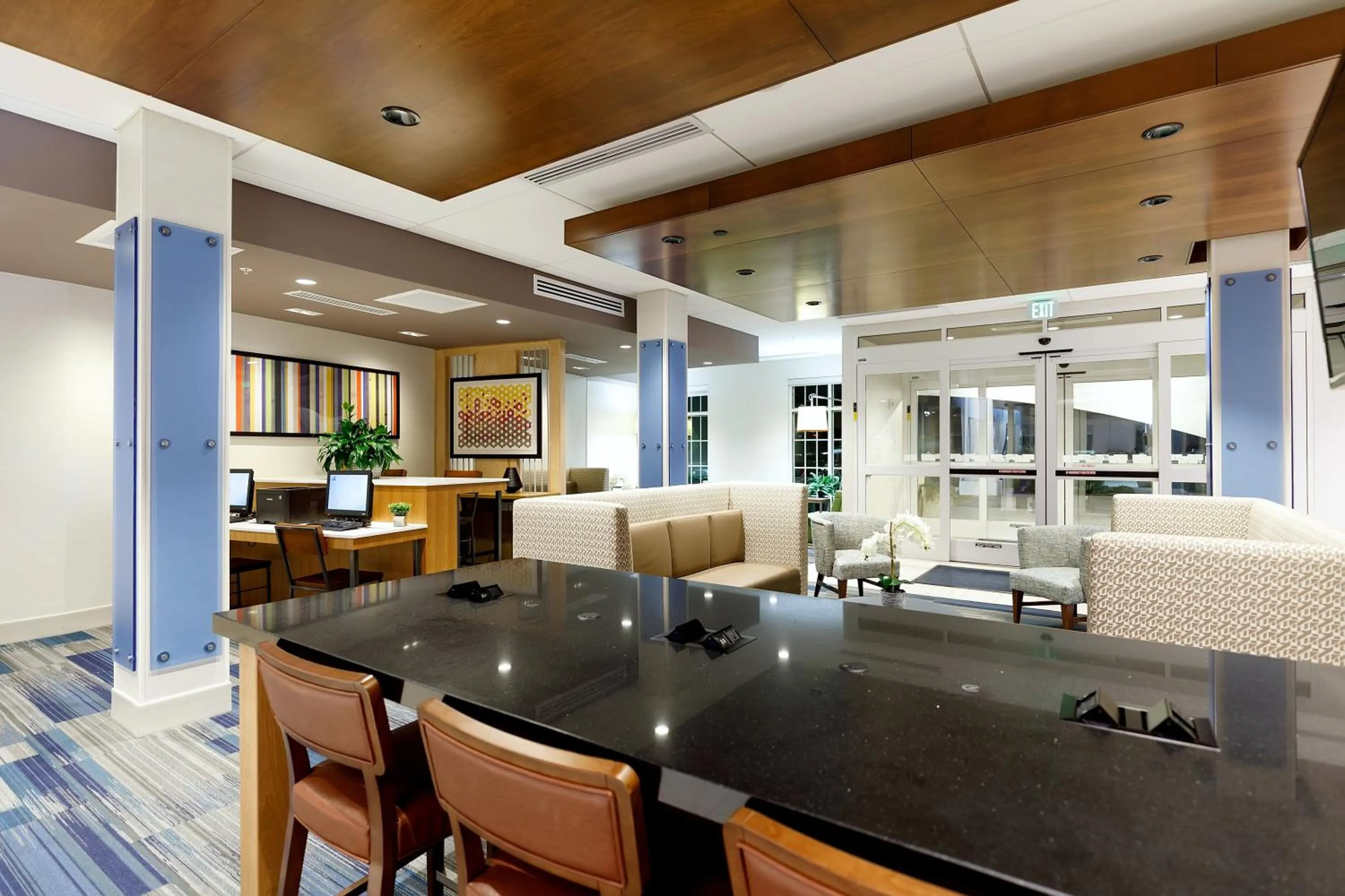 Property building in Holiday Inn Express & Suites - Sturbridge by IHG