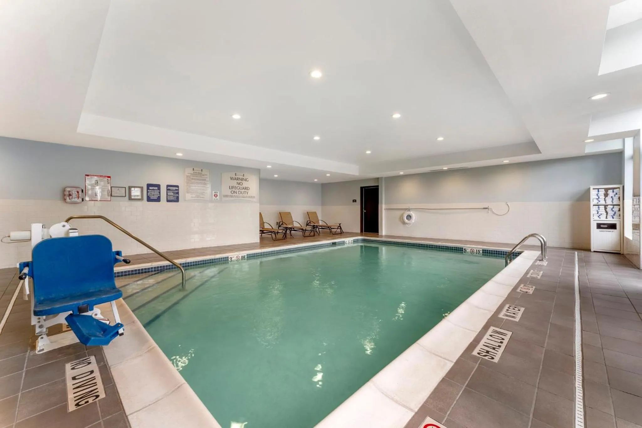 Swimming pool in Staybridge Suites - Pittsburgh-Cranberry Township by IHG