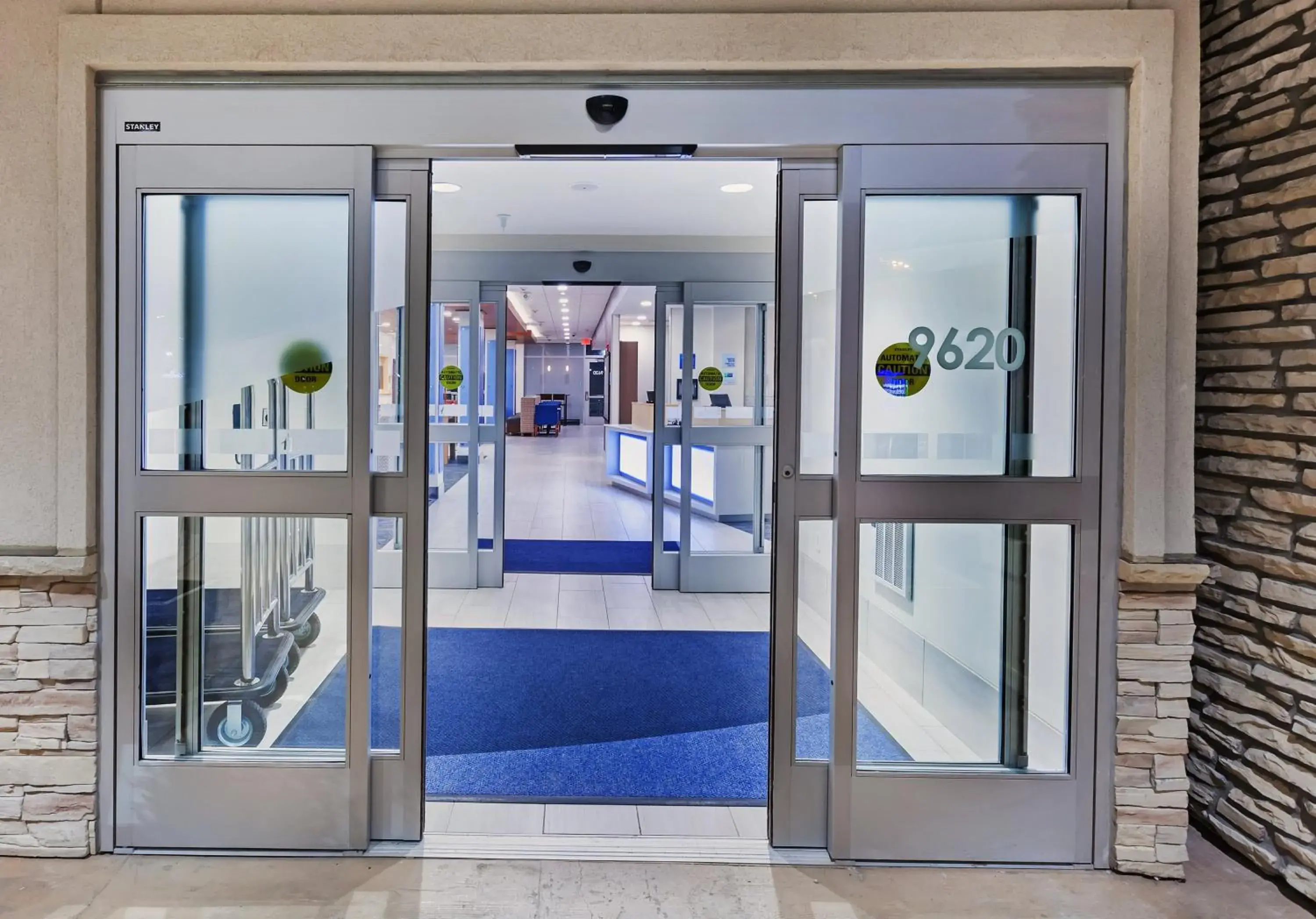 Property building in Holiday Inn Express & Suites - Lenexa - Overland Park Area by IHG Property building in Holiday Inn Express & Suites - Lenexa - Overland Park Area by IHG