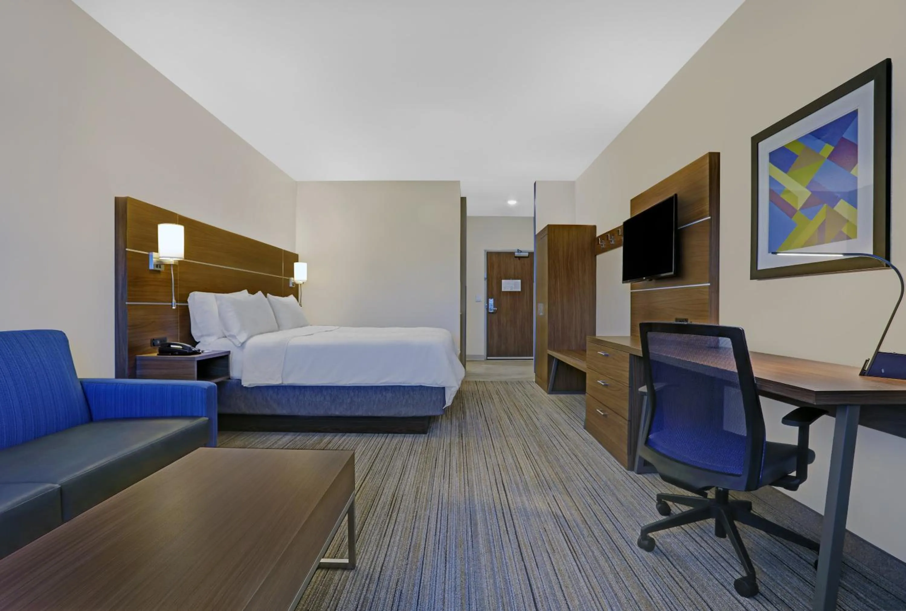 Bedroom, Bed in Holiday Inn Express & Suites - Lenexa - Overland Park Area by IHG