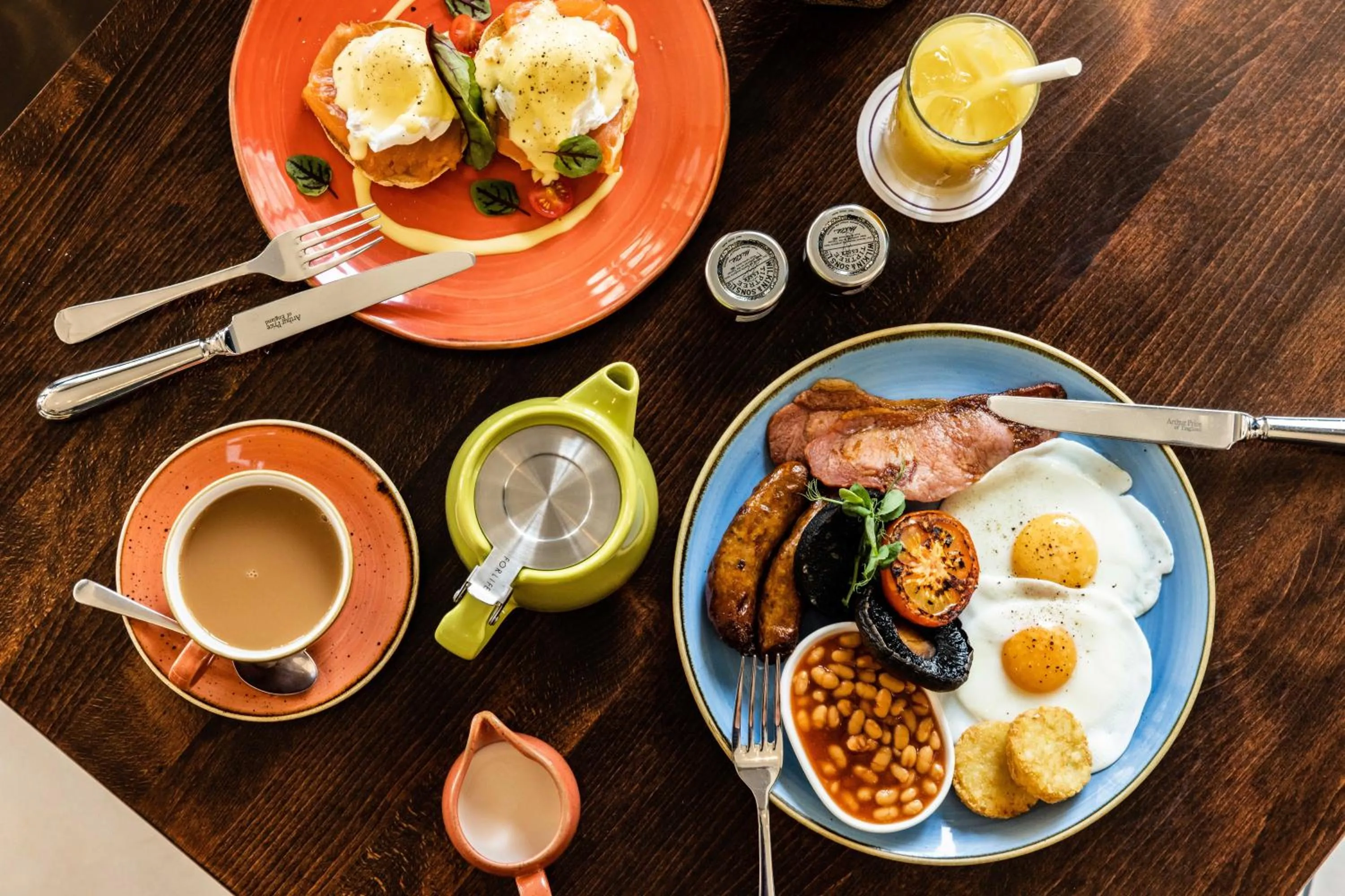 Breakfast in Pomme d'Or Hotel