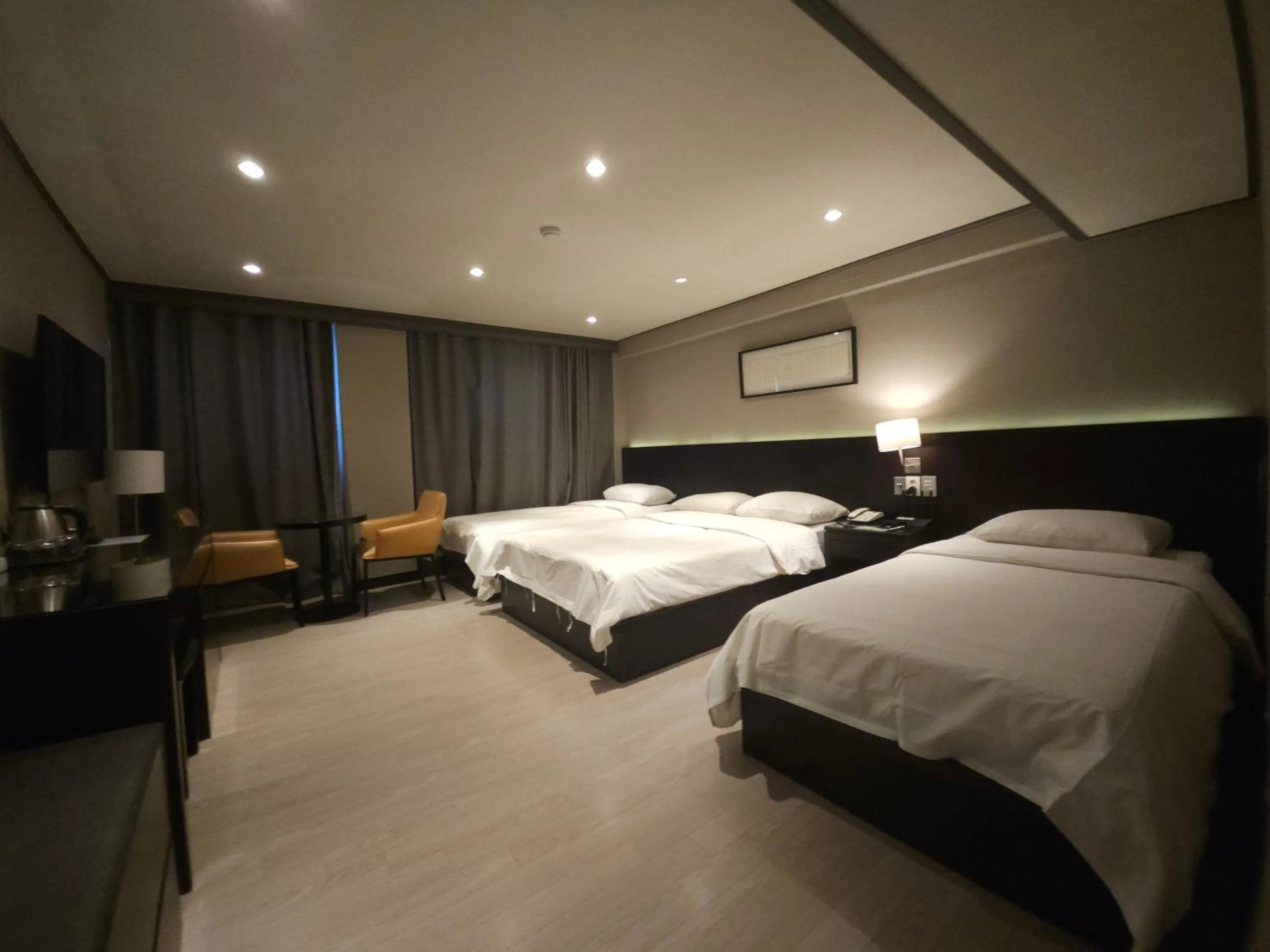 Bed in Insadong Crown Hotel