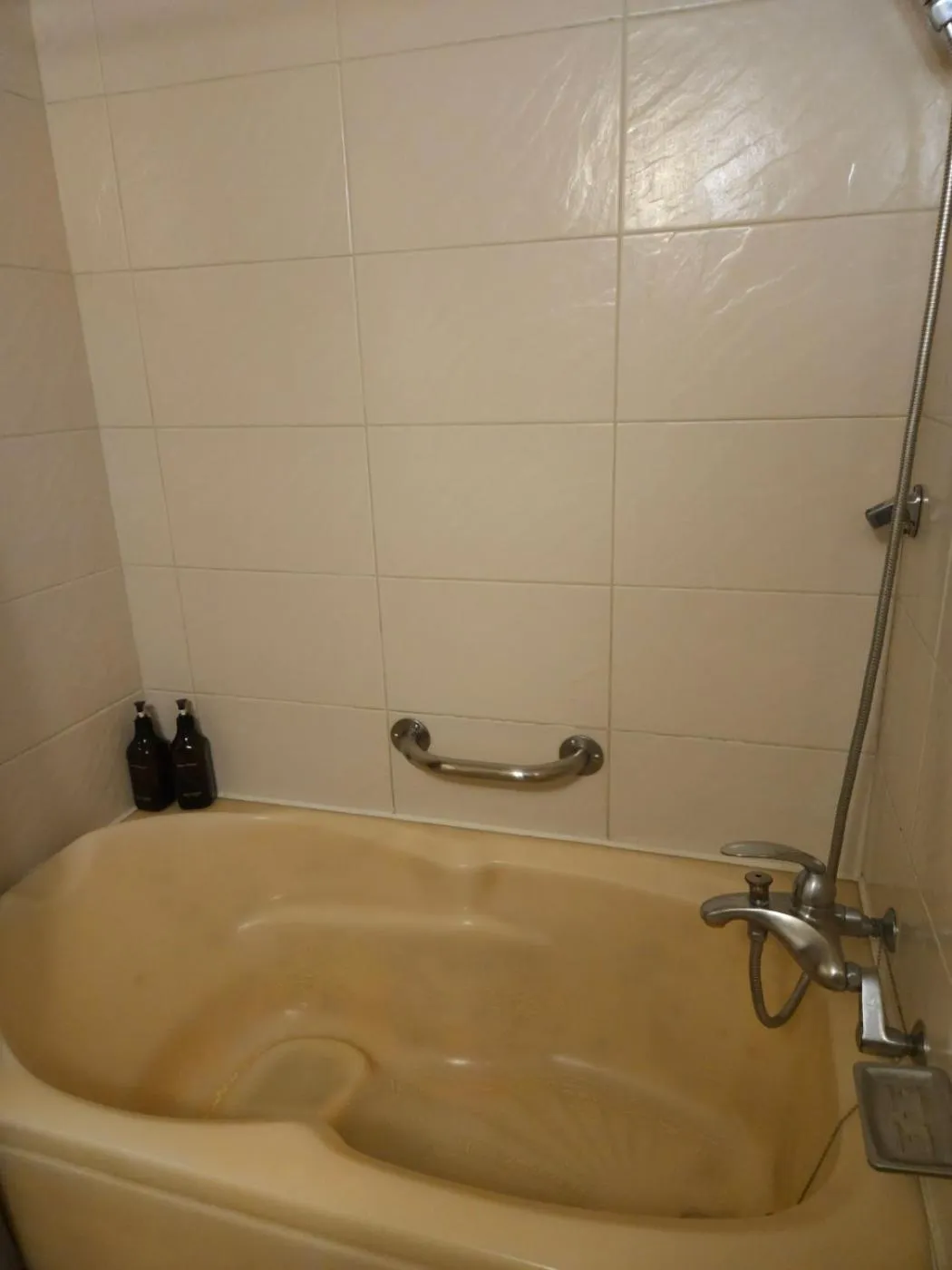 Bath in Insadong Crown Hotel