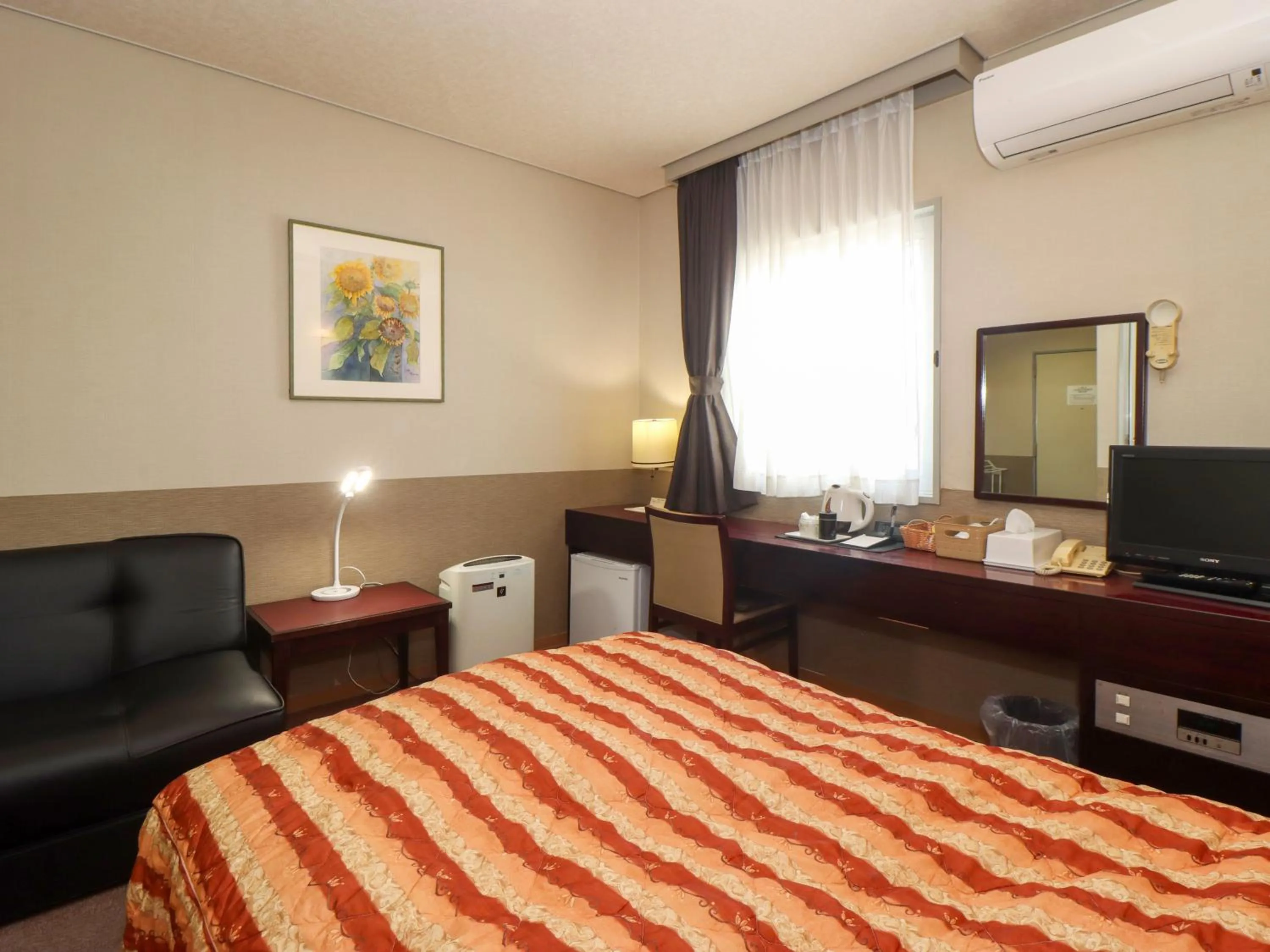 Photo of the whole room, Bed in Business Hotel Nishikiryu