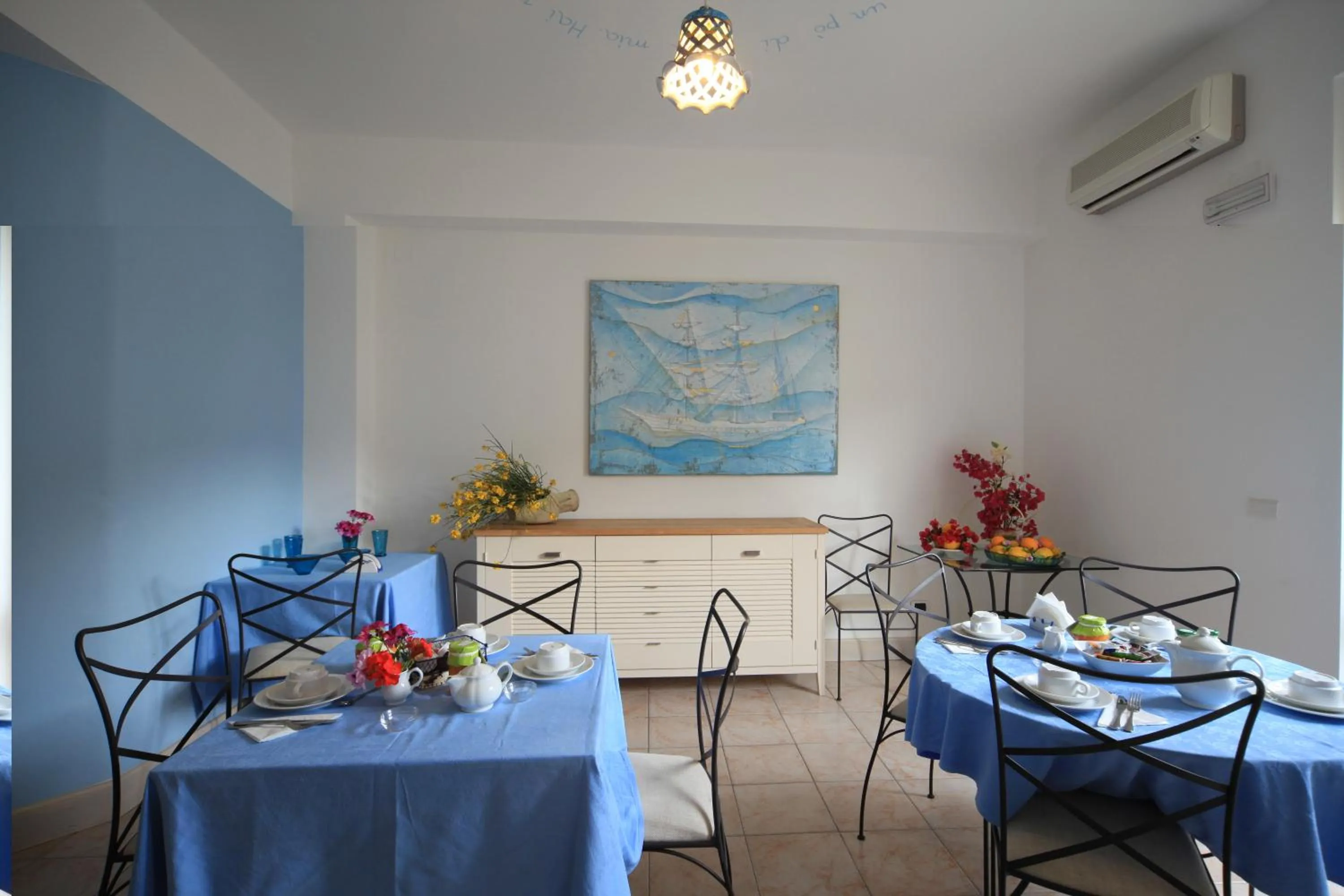 Lounge or bar in Hotel Amarea - Aeolian Charme