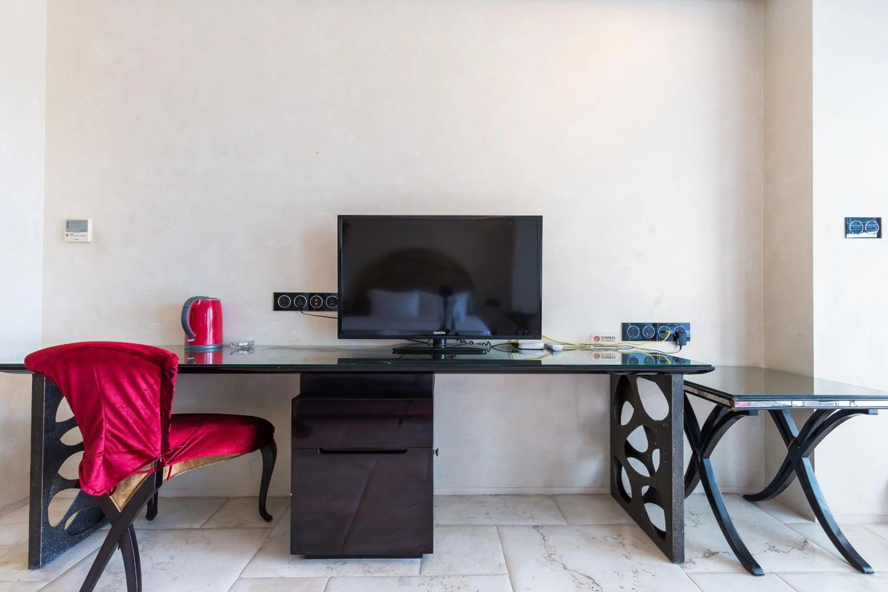 TV and multimedia in Sanya Phoenix Island Yuejia flat