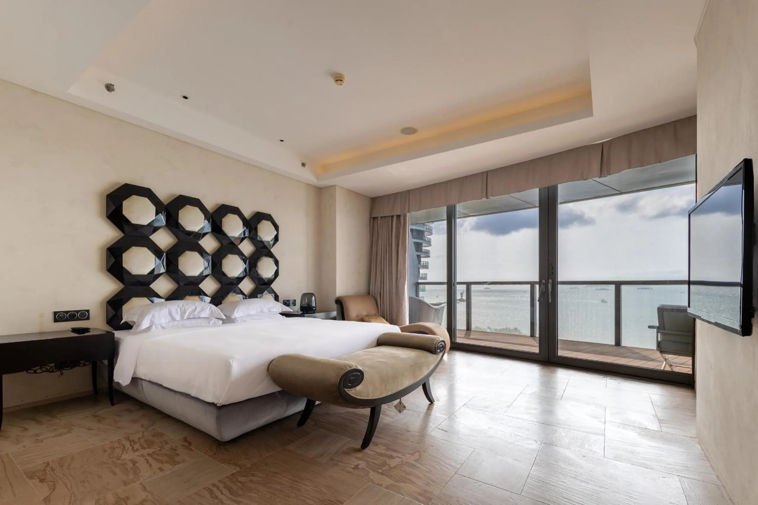 Sanya Phoenix Island Yuejia flat