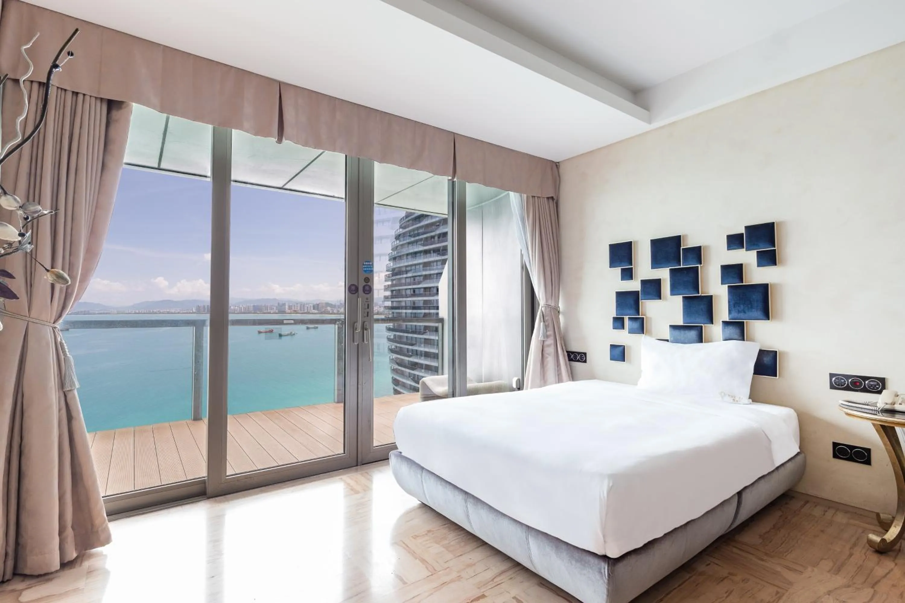 Photo of the whole room in Sanya Phoenix Island Yuejia flat