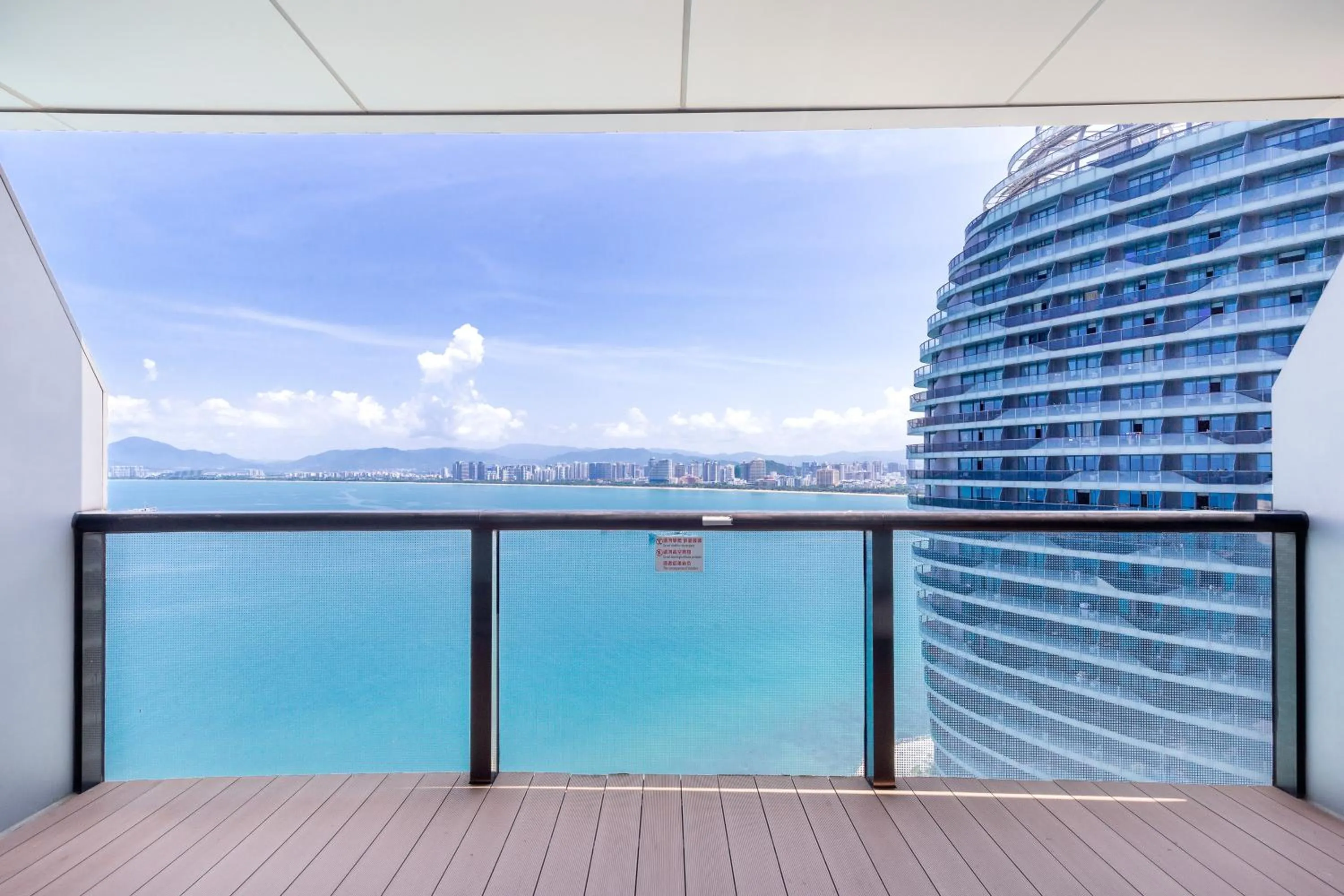 Balcony/Terrace in Sanya Phoenix Island Yuejia flat