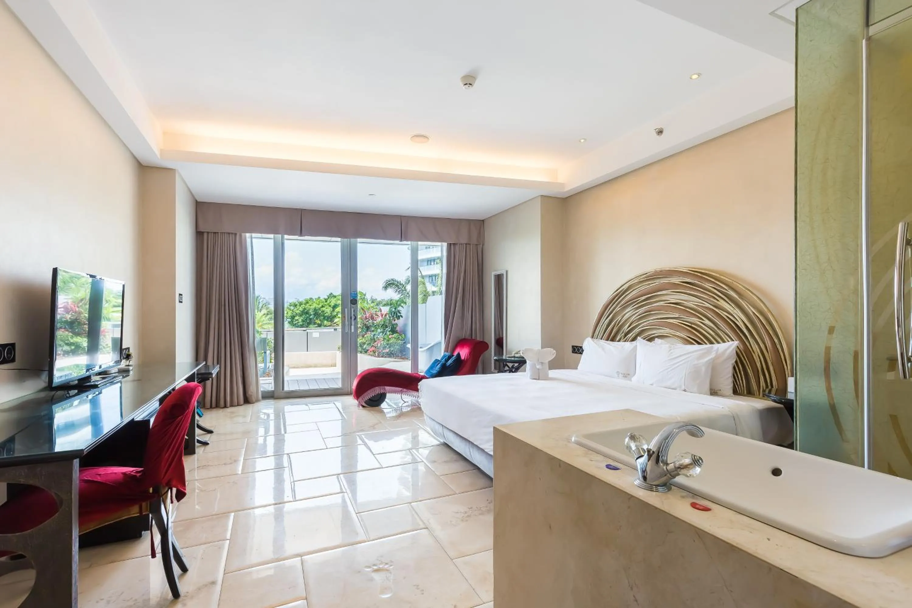 Photo of the whole room in Sanya Phoenix Island Yuejia flat