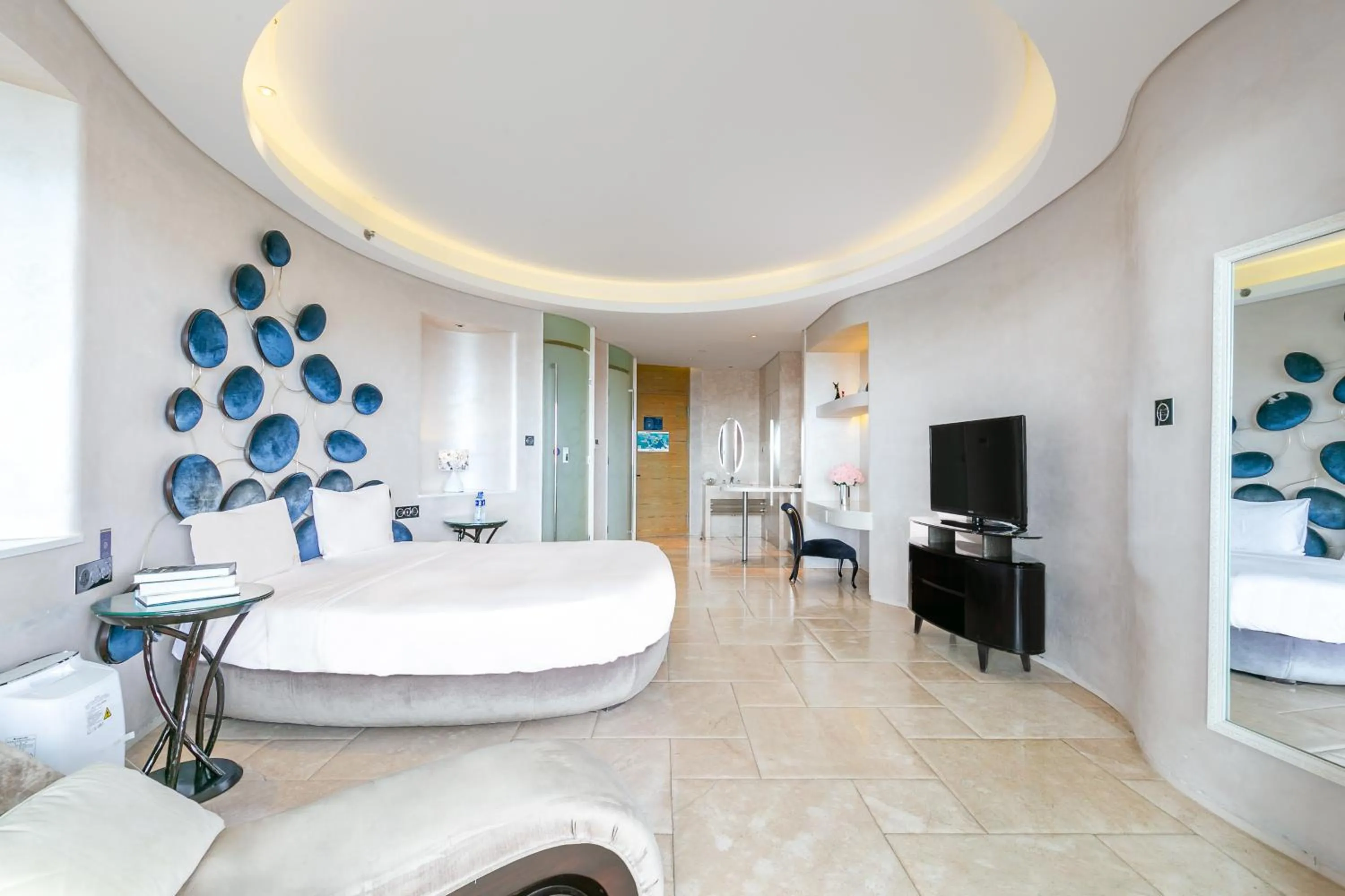 Photo of the whole room in Sanya Phoenix Island Yuejia flat