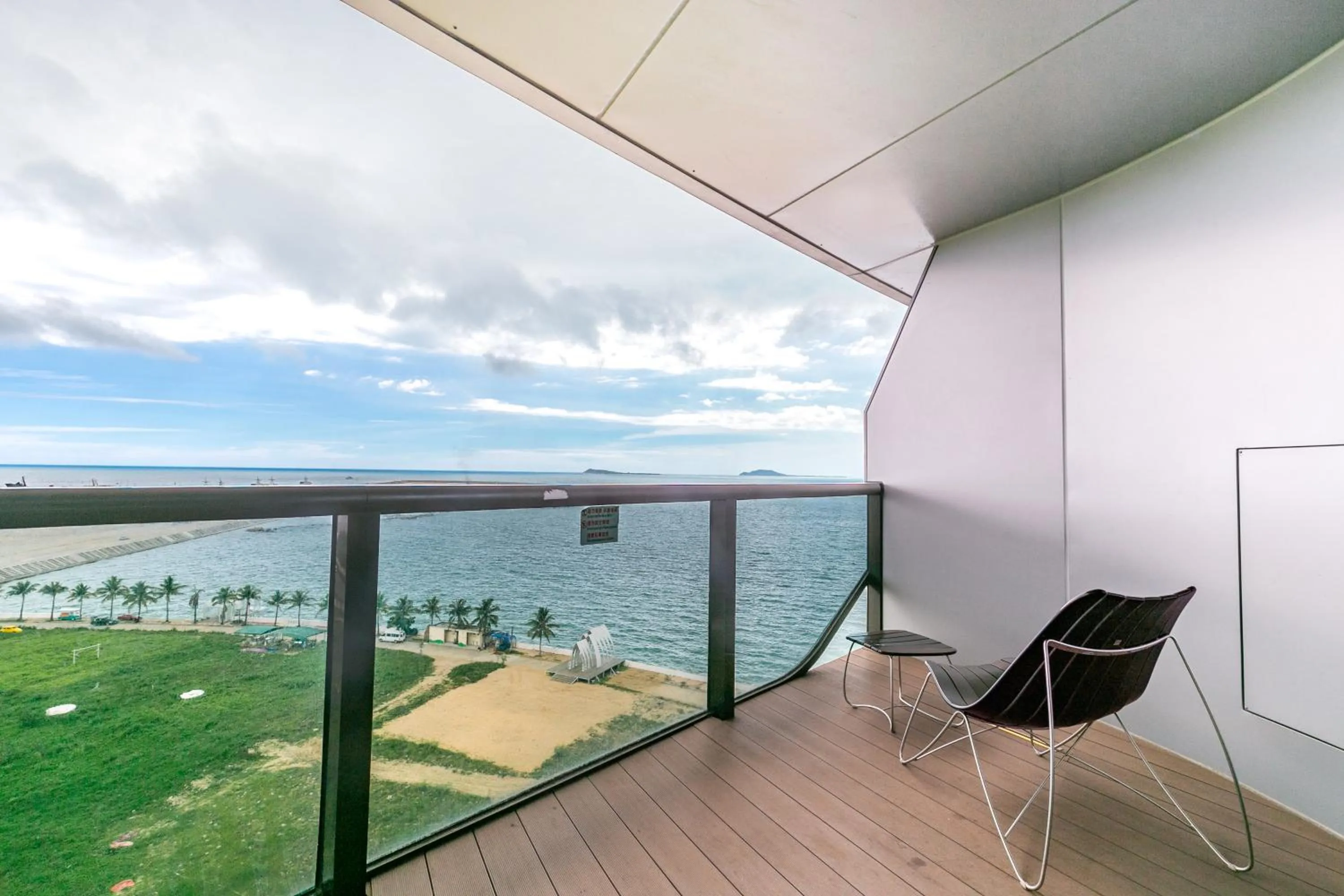 Balcony/Terrace in Sanya Phoenix Island Yuejia flat