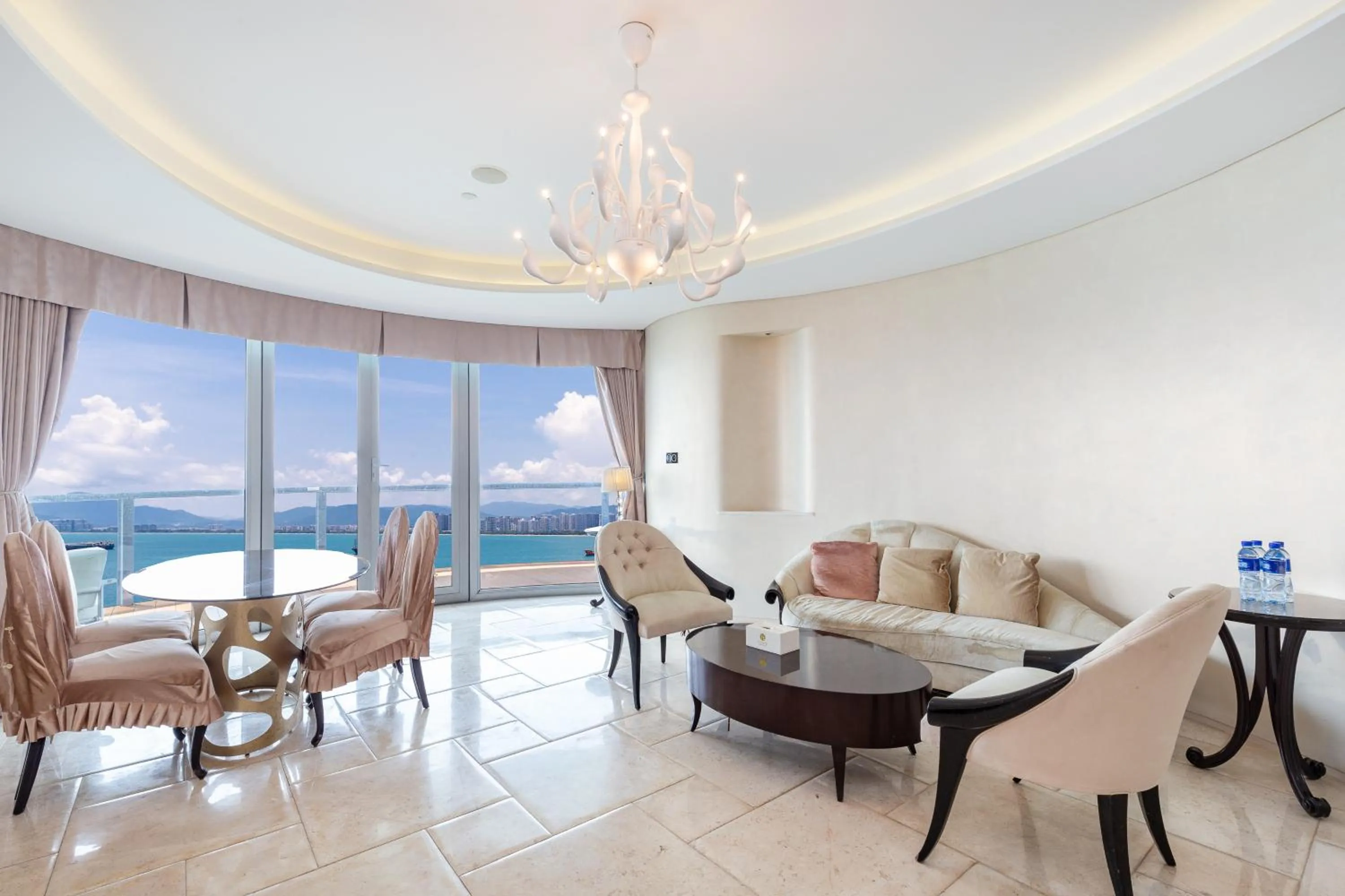 Living room in Sanya Phoenix Island Yuejia flat