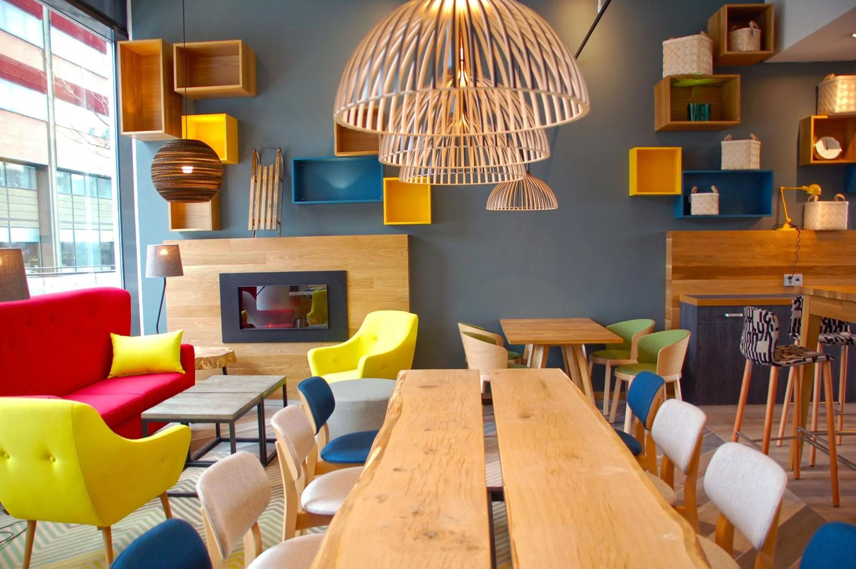 Restaurant/places to eat in Holiday Inn Helsinki West - Ruoholahti by IHG