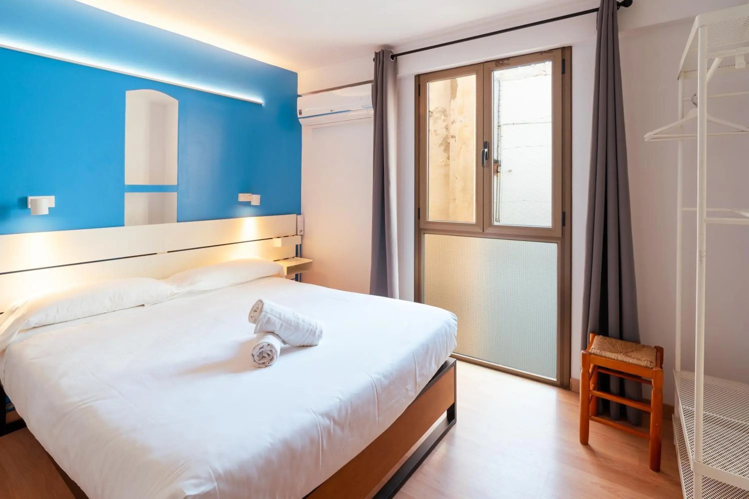 Photo of the whole room, Bed in Forum Tarragona Photo of the whole room, Bed in Forum Tarragona