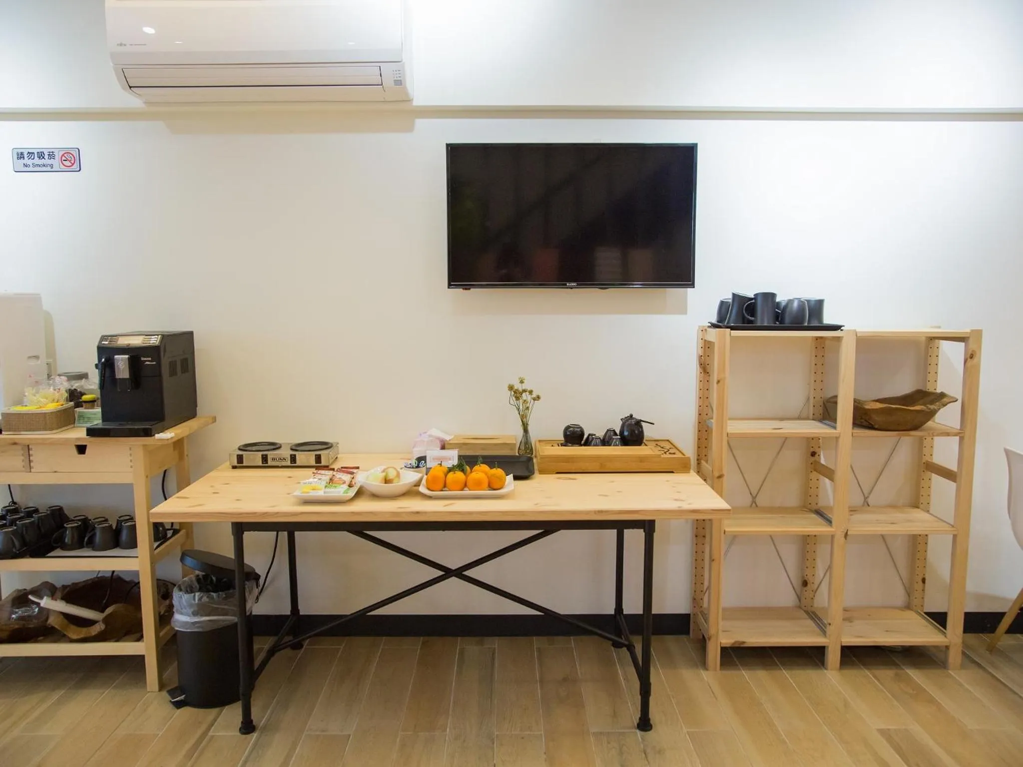 Restaurant/places to eat in Cloud Villa