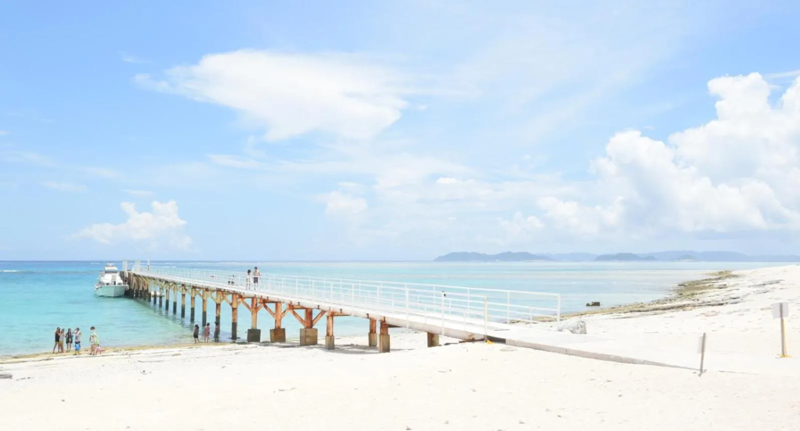 Nearby landmark in Hotel Aqua Citta Naha