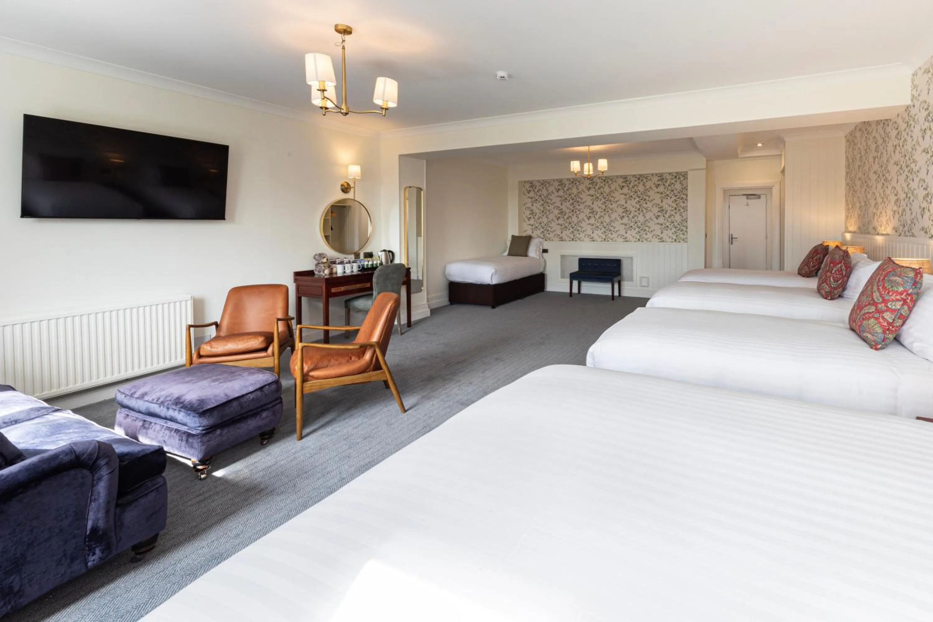 Bedroom, Bed in Lake District Castle Inn