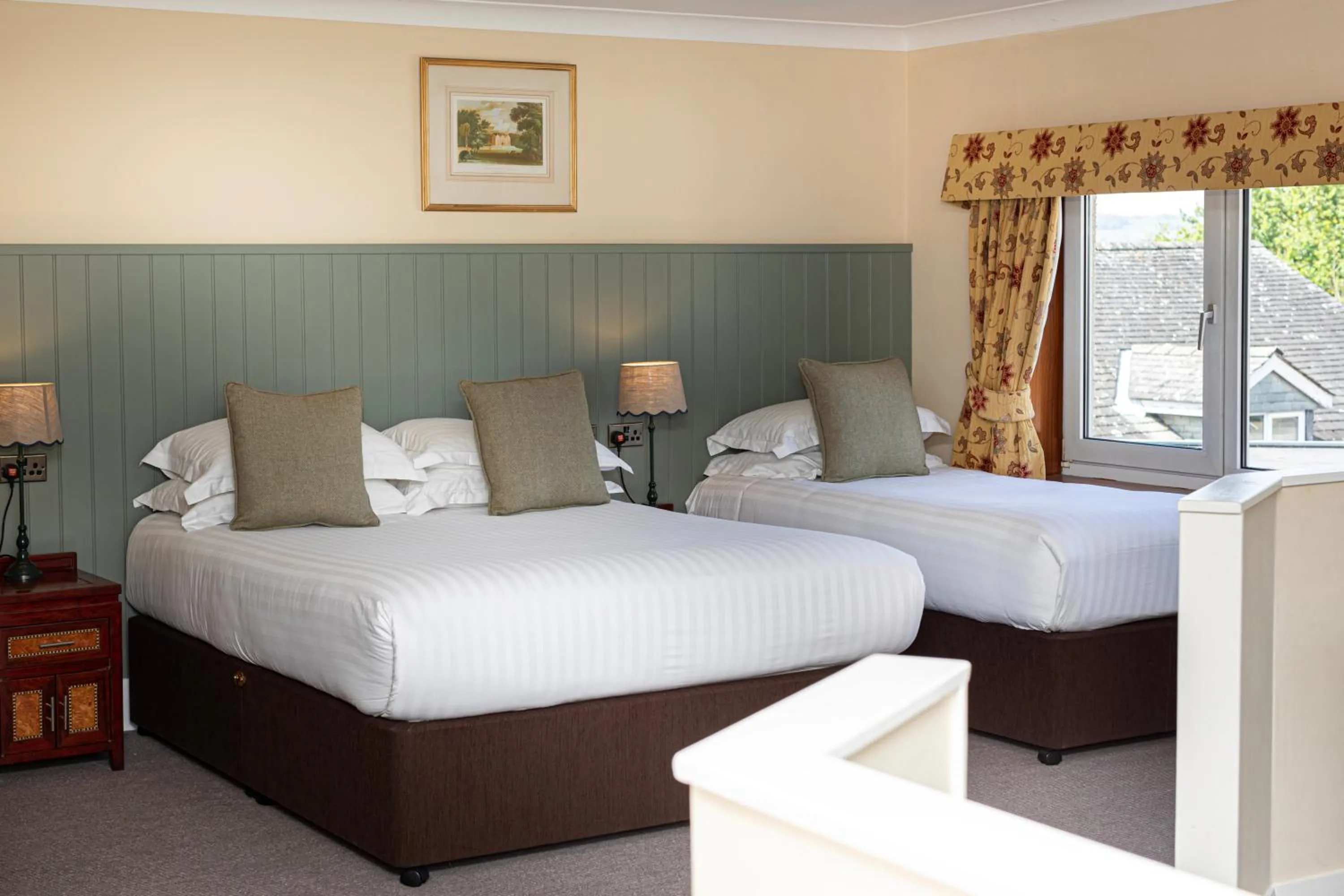 Bedroom, Bed in Lake District Castle Inn