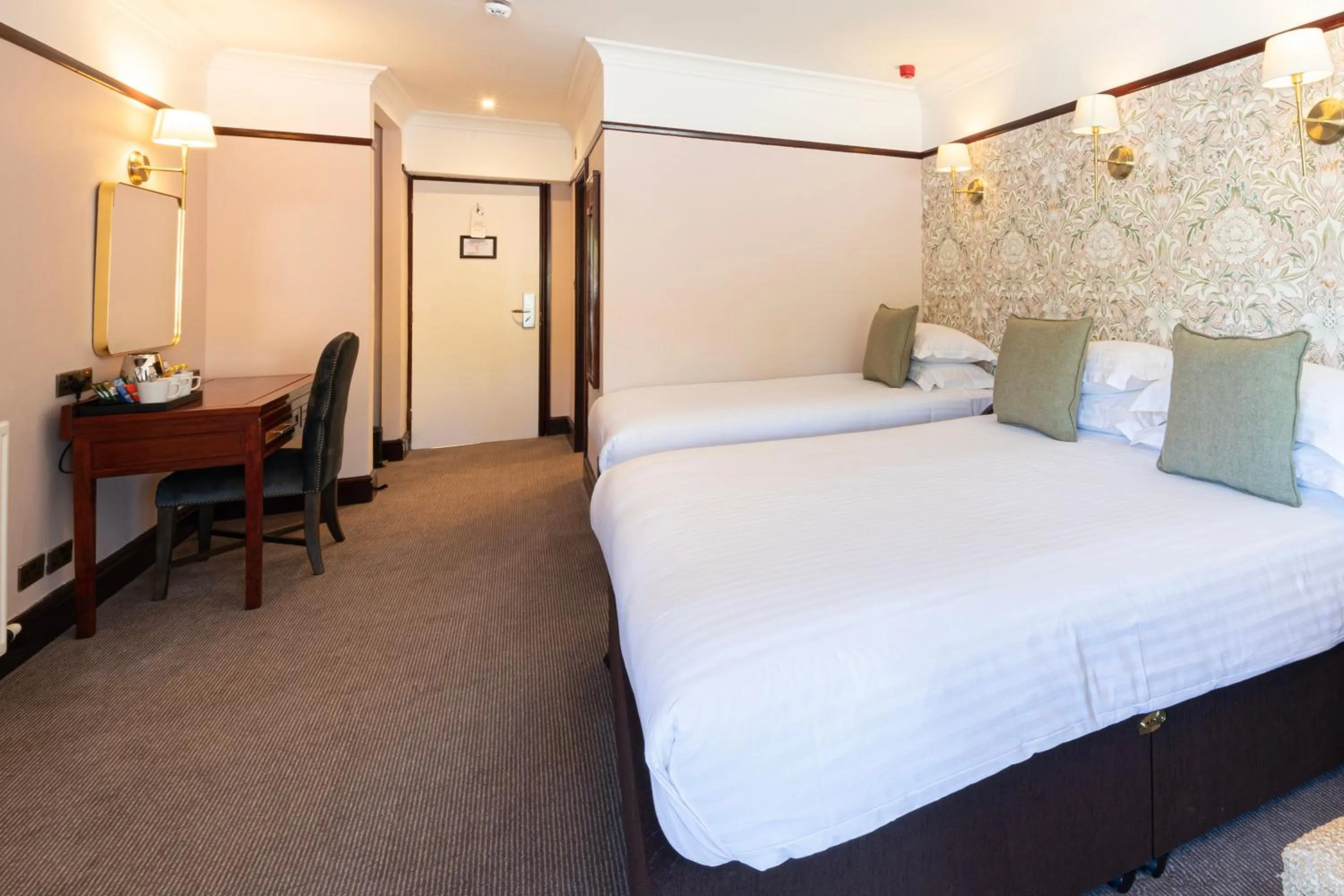 Bedroom, Bed in Lake District Castle Inn