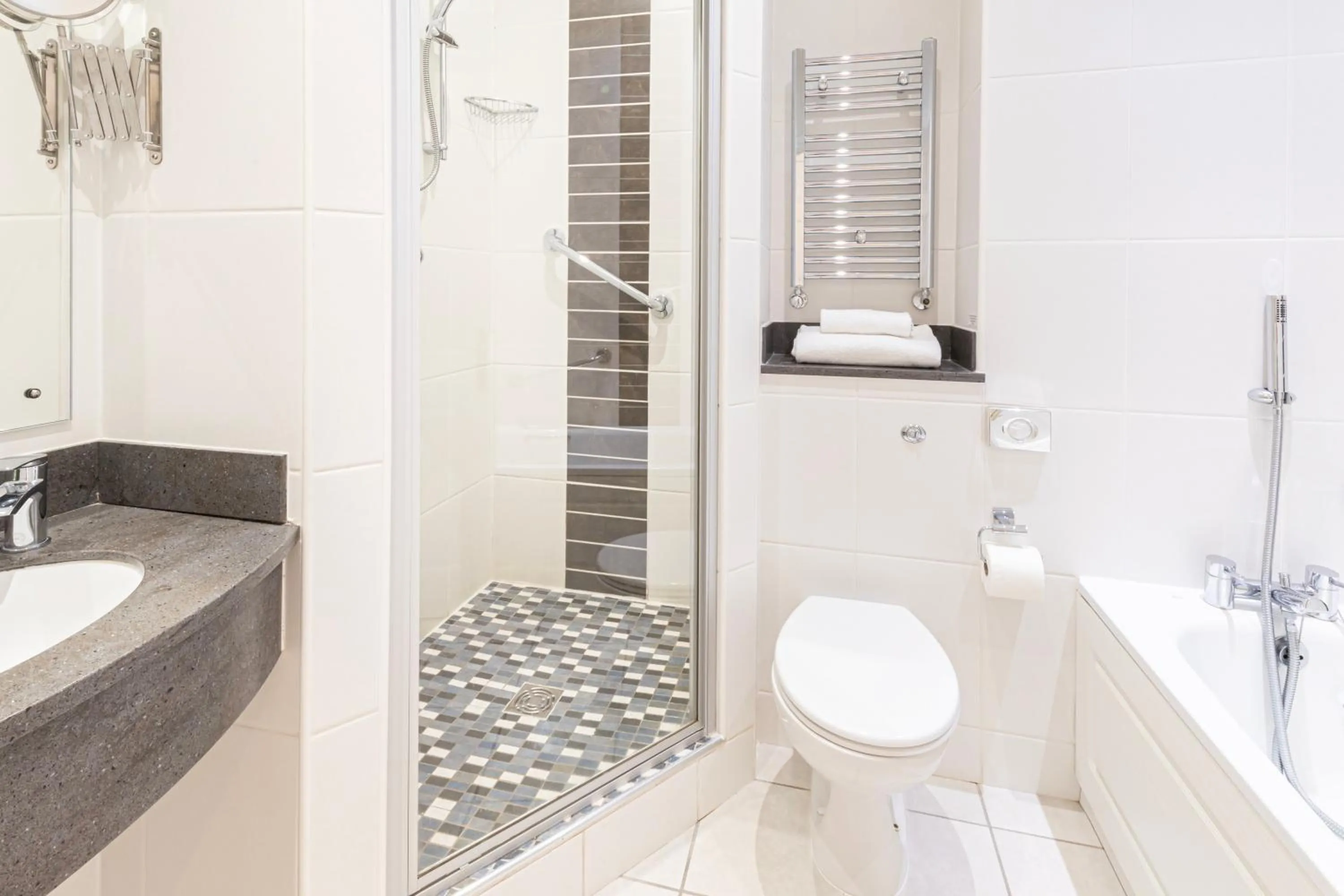 Bedroom in Lake District Castle Inn