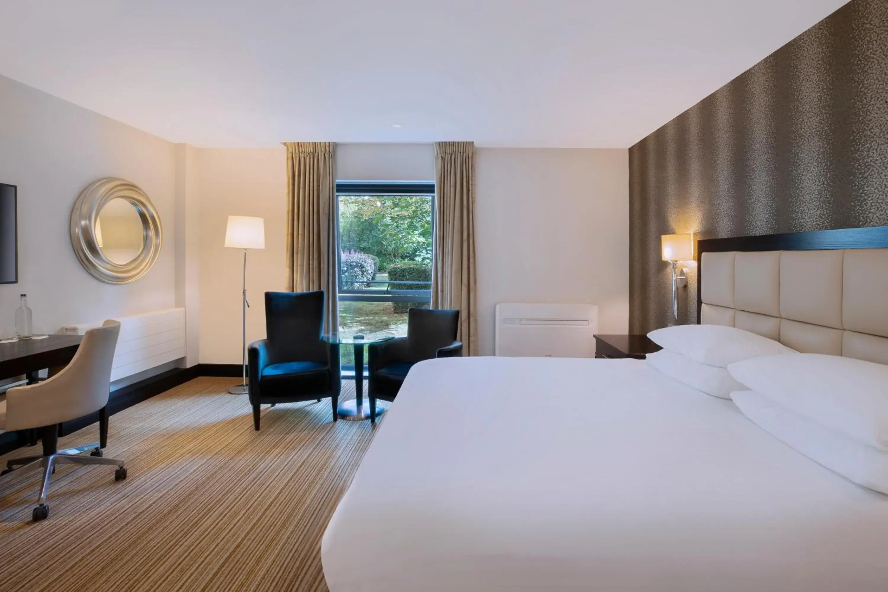 Superior King Room in Nottingham Belfry Hotel & Spa Superior King Room in Nottingham Belfry Hotel & Spa