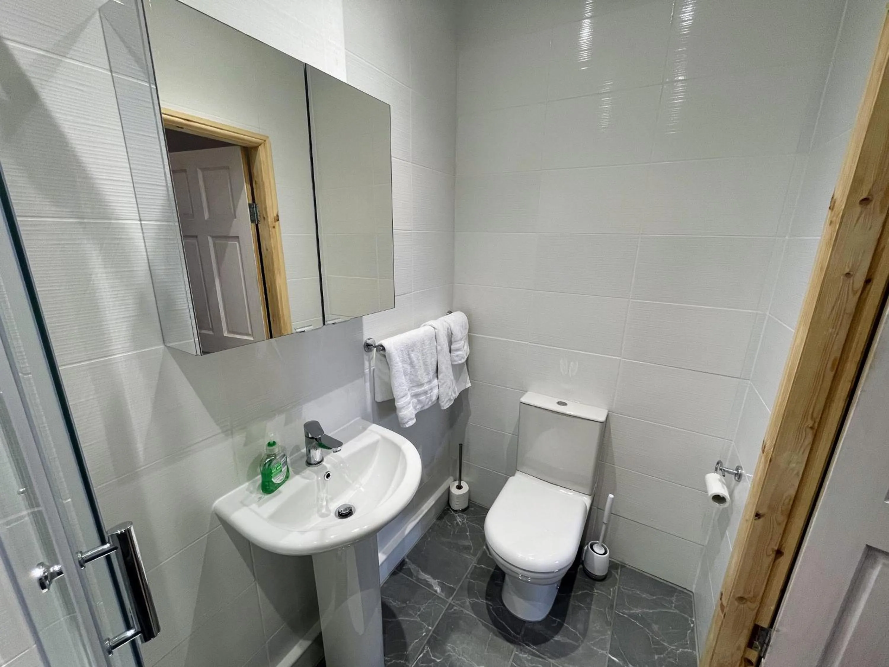 Bathroom in Airdenair Guest House