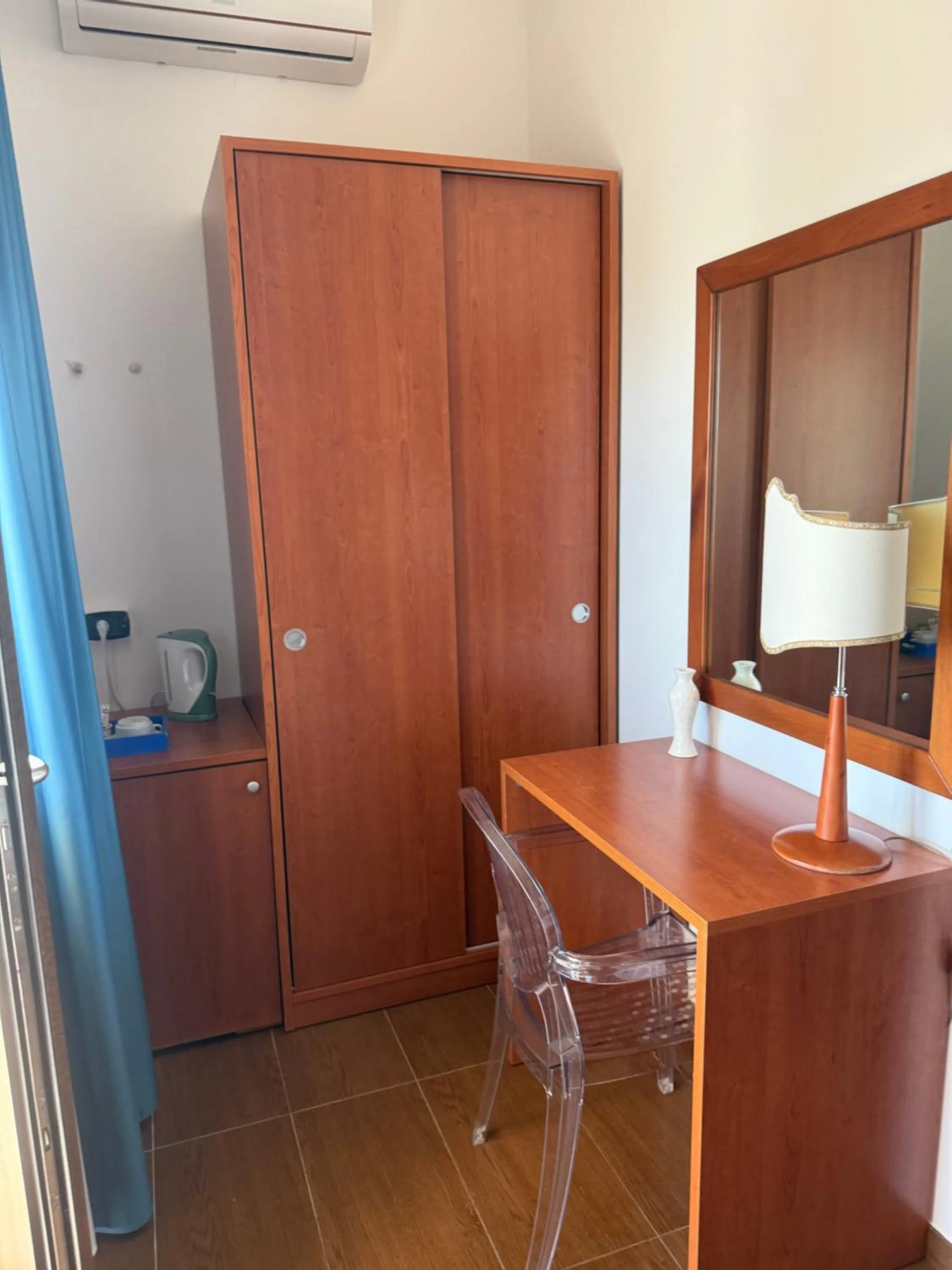 wardrobe in Residence Bandiera Gialla