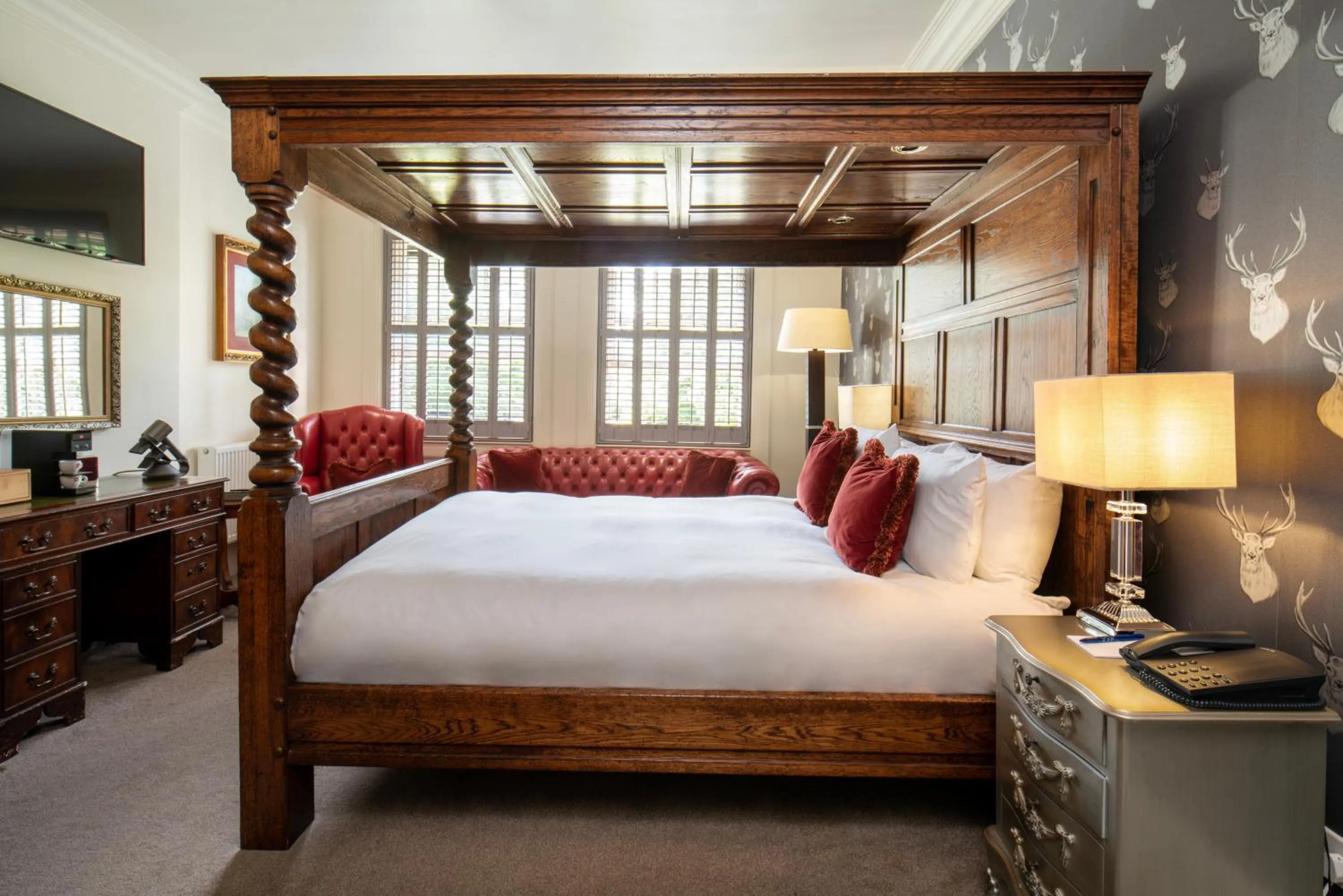 Bed in Forest Park Country Hotel & Inn, Brockenhurst, New Forest, Hampshire - The Coaching Inn Group