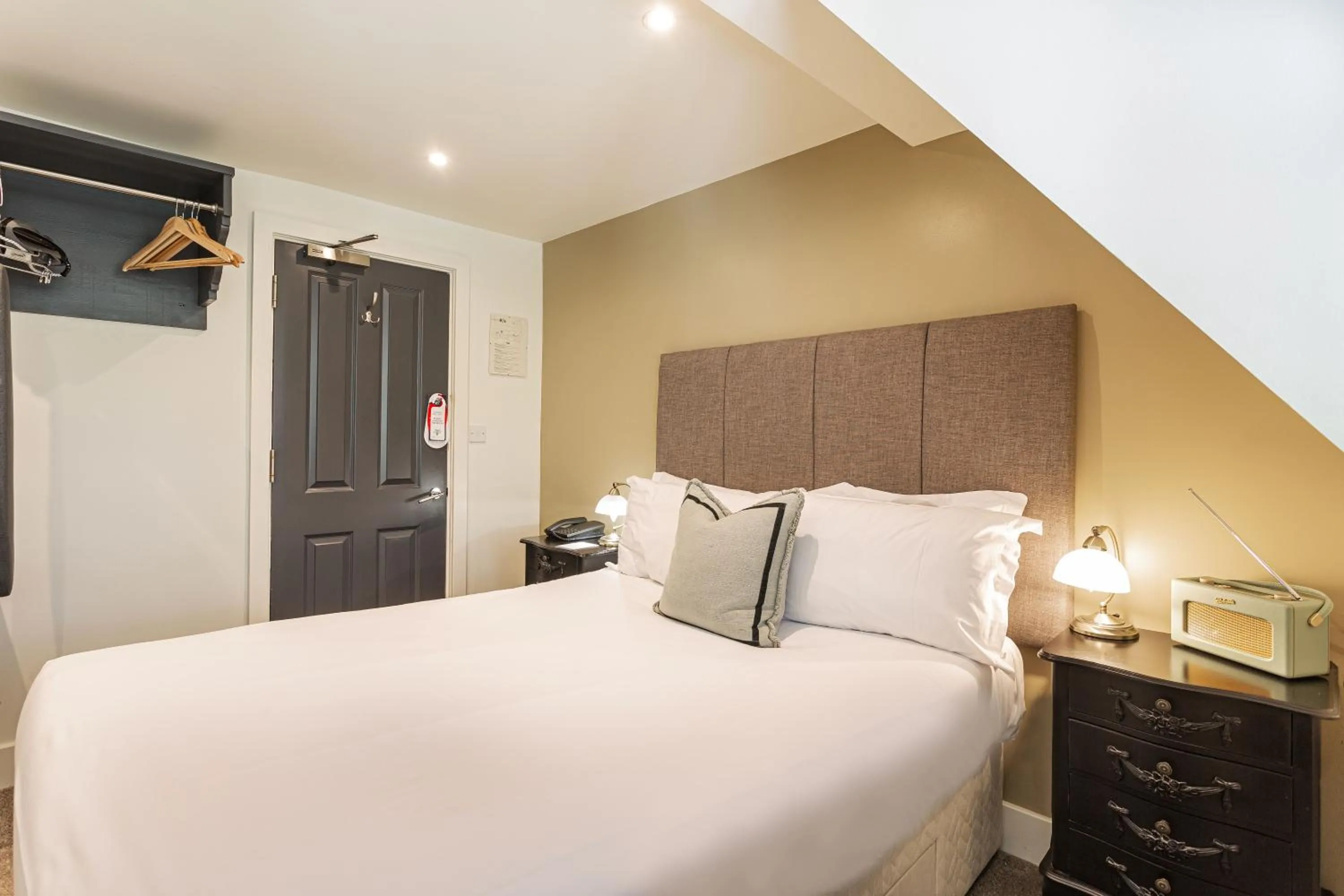 Bed in Forest Park Country Hotel & Inn, Brockenhurst, New Forest, Hampshire - The Coaching Inn Group