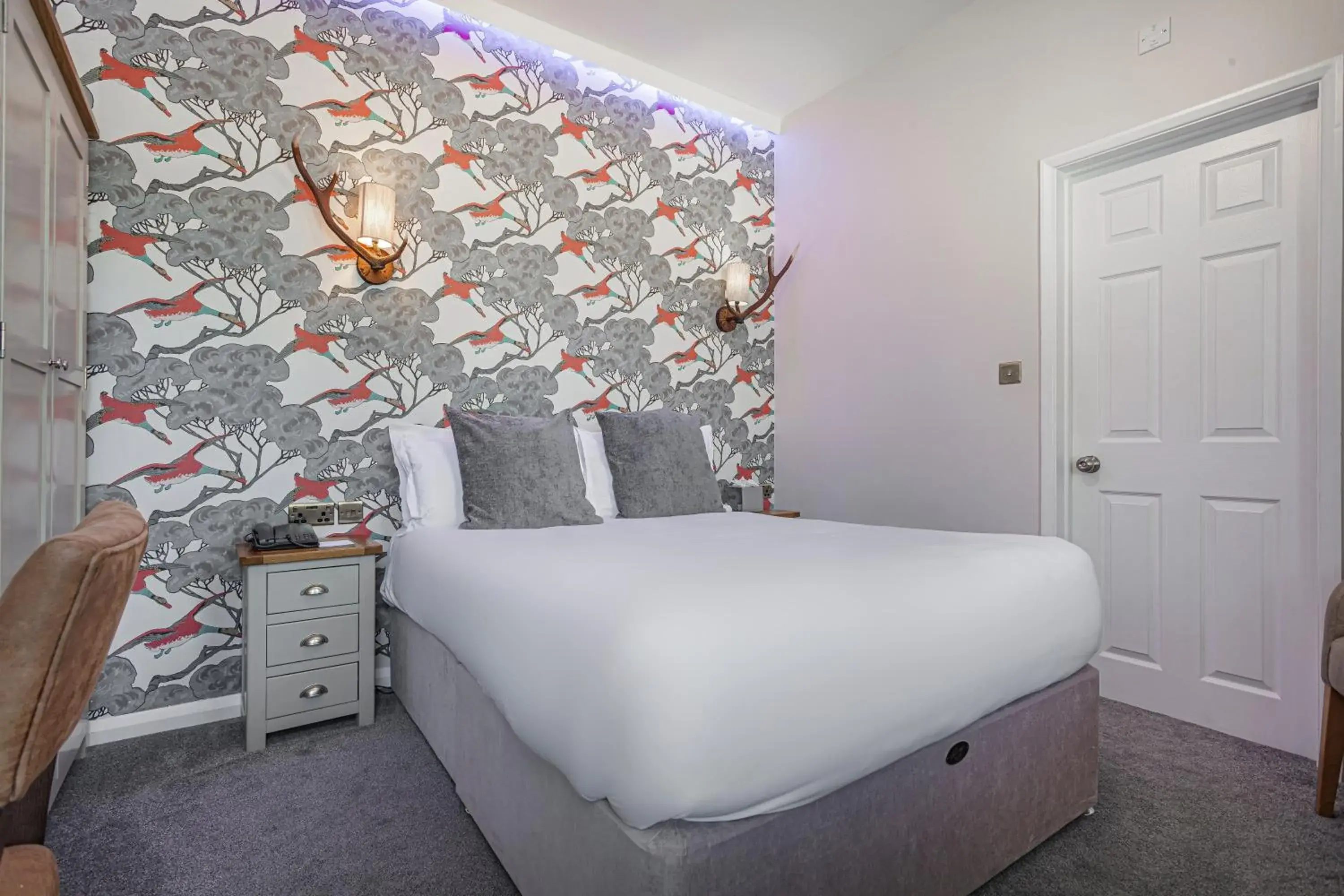 Small Double Room in Forest Park Country Hotel & Inn, Brockenhurst, New Forest, Hampshire - The Coaching Inn Group Small Double Room in Forest Park Country Hotel & Inn, Brockenhurst, New Forest, Hampshire - The Coaching Inn Group