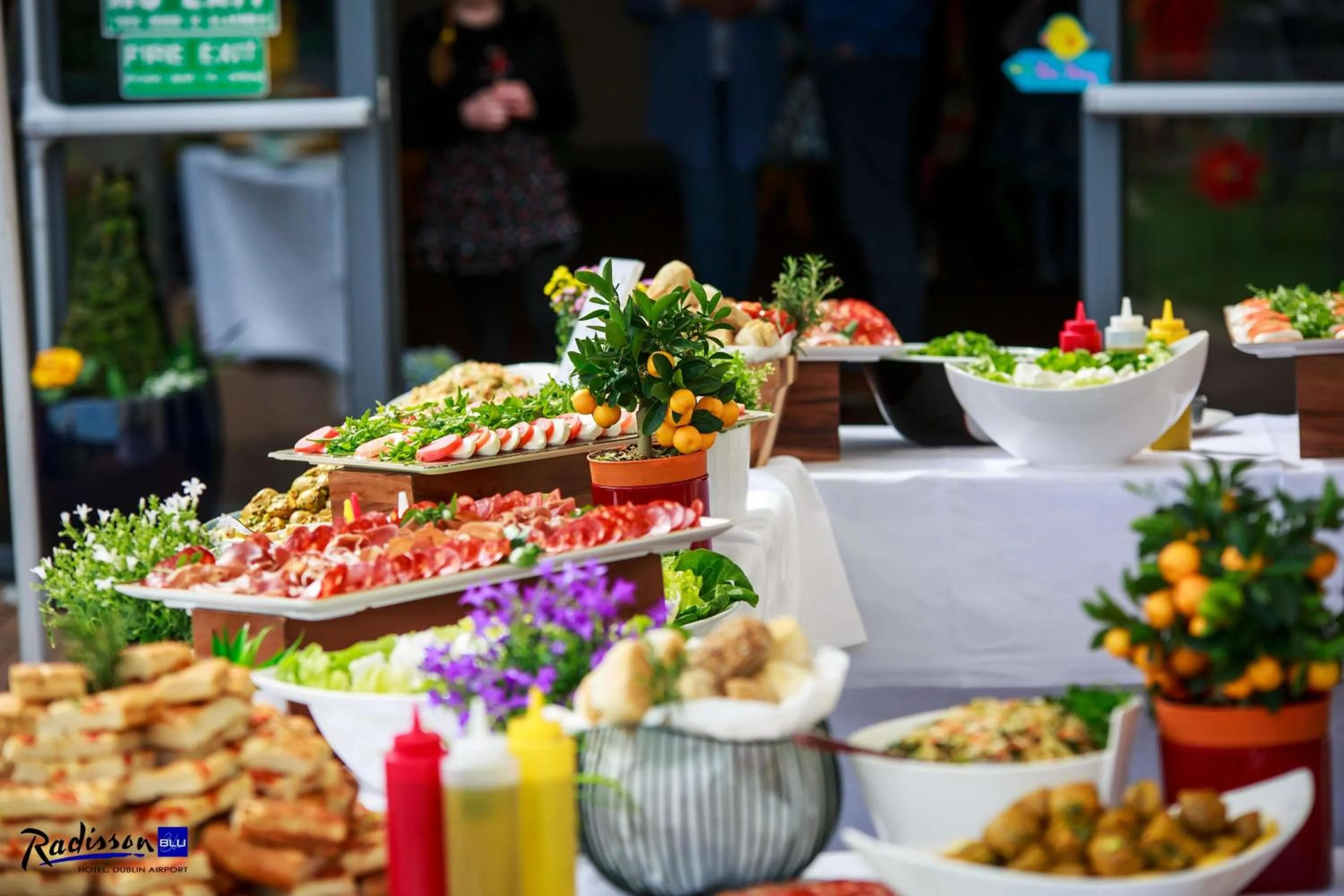 Restaurant/places to eat in Radisson Blu Hotel Dublin Airport