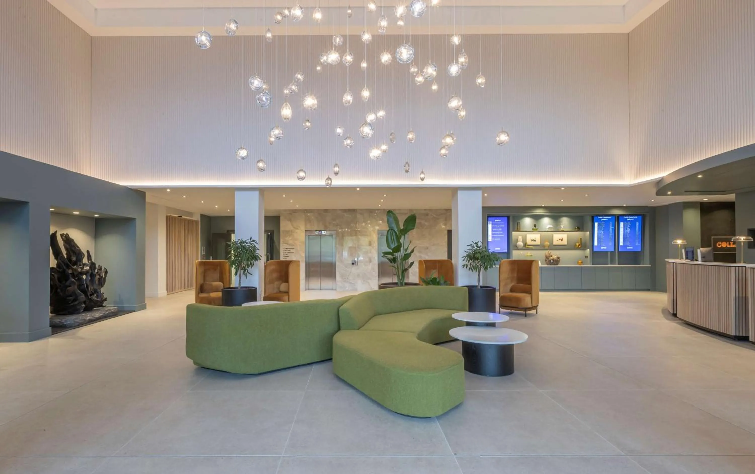 Lobby or reception in Radisson Blu Hotel Dublin Airport