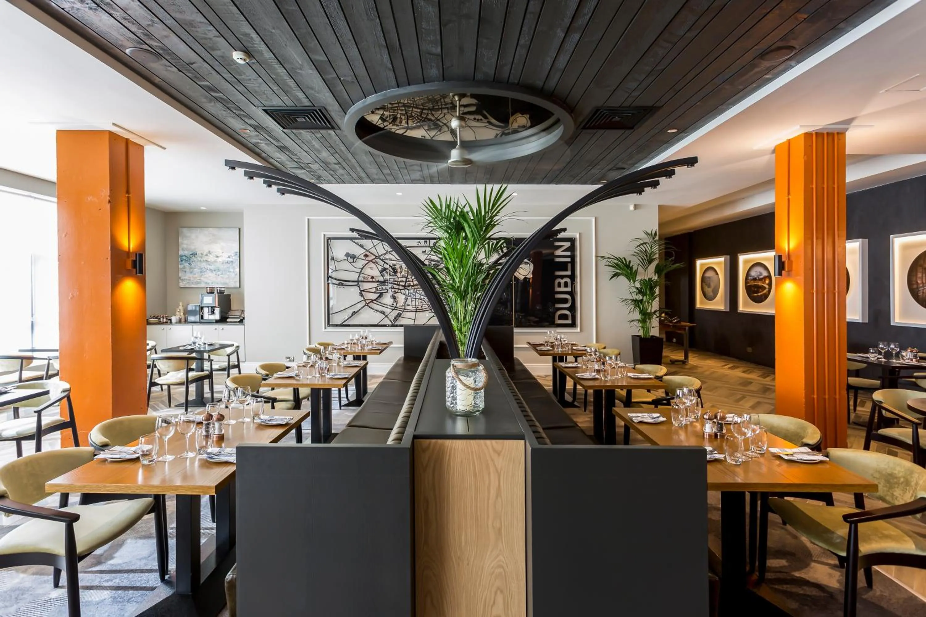 Restaurant/places to eat in Radisson Blu Hotel Dublin Airport