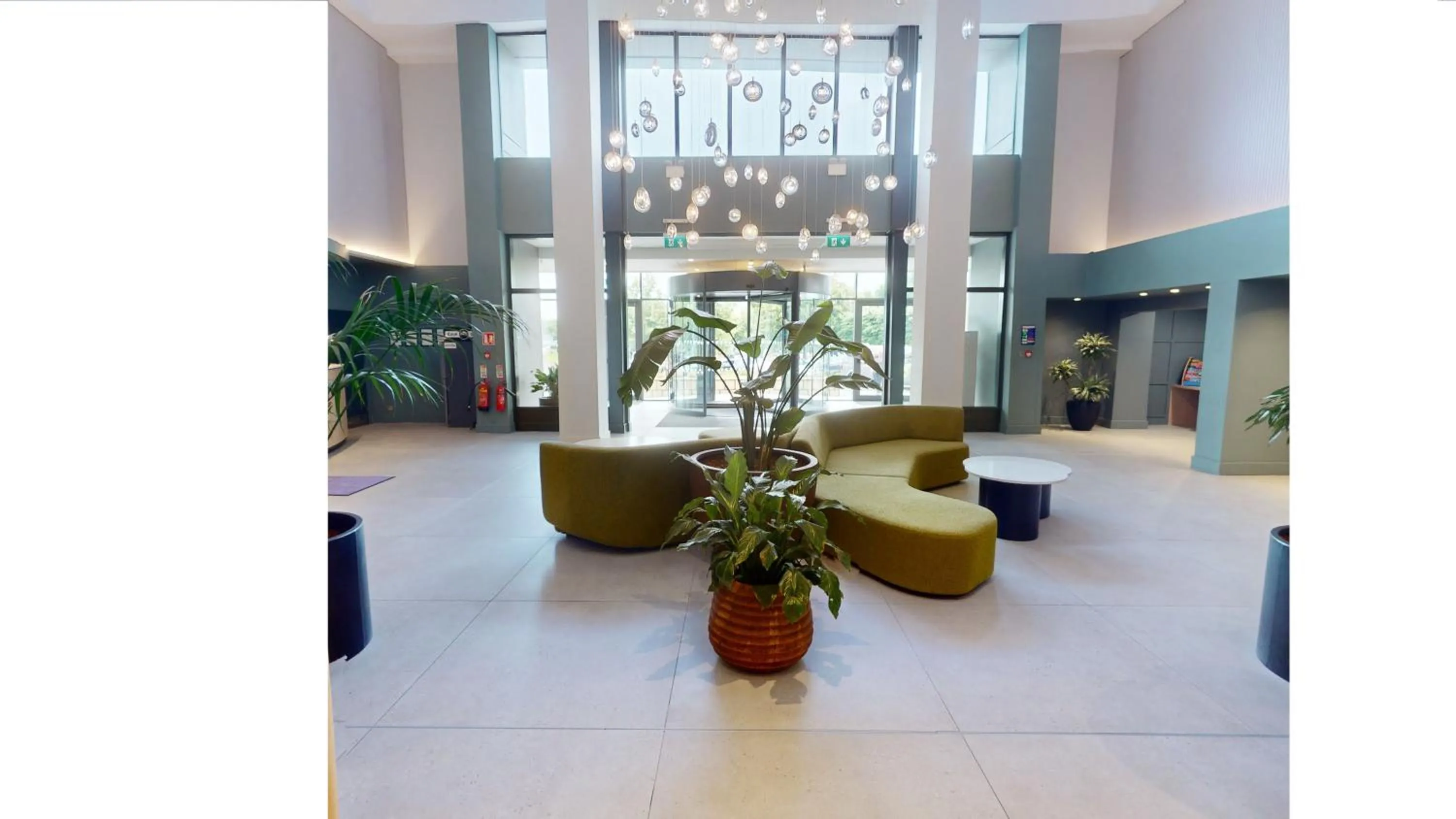 Lobby or reception in Radisson Blu Hotel Dublin Airport