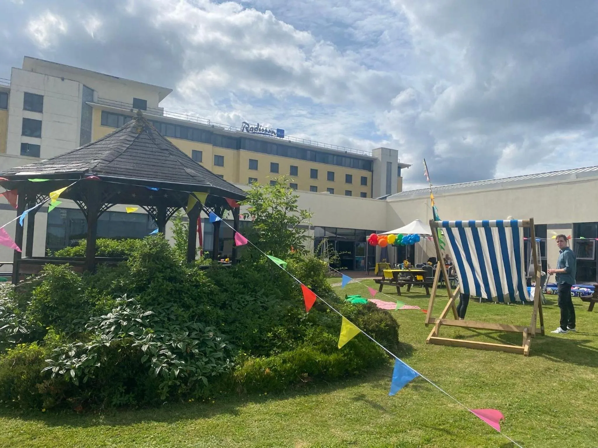 BBQ facilities in Radisson Blu Hotel Dublin Airport