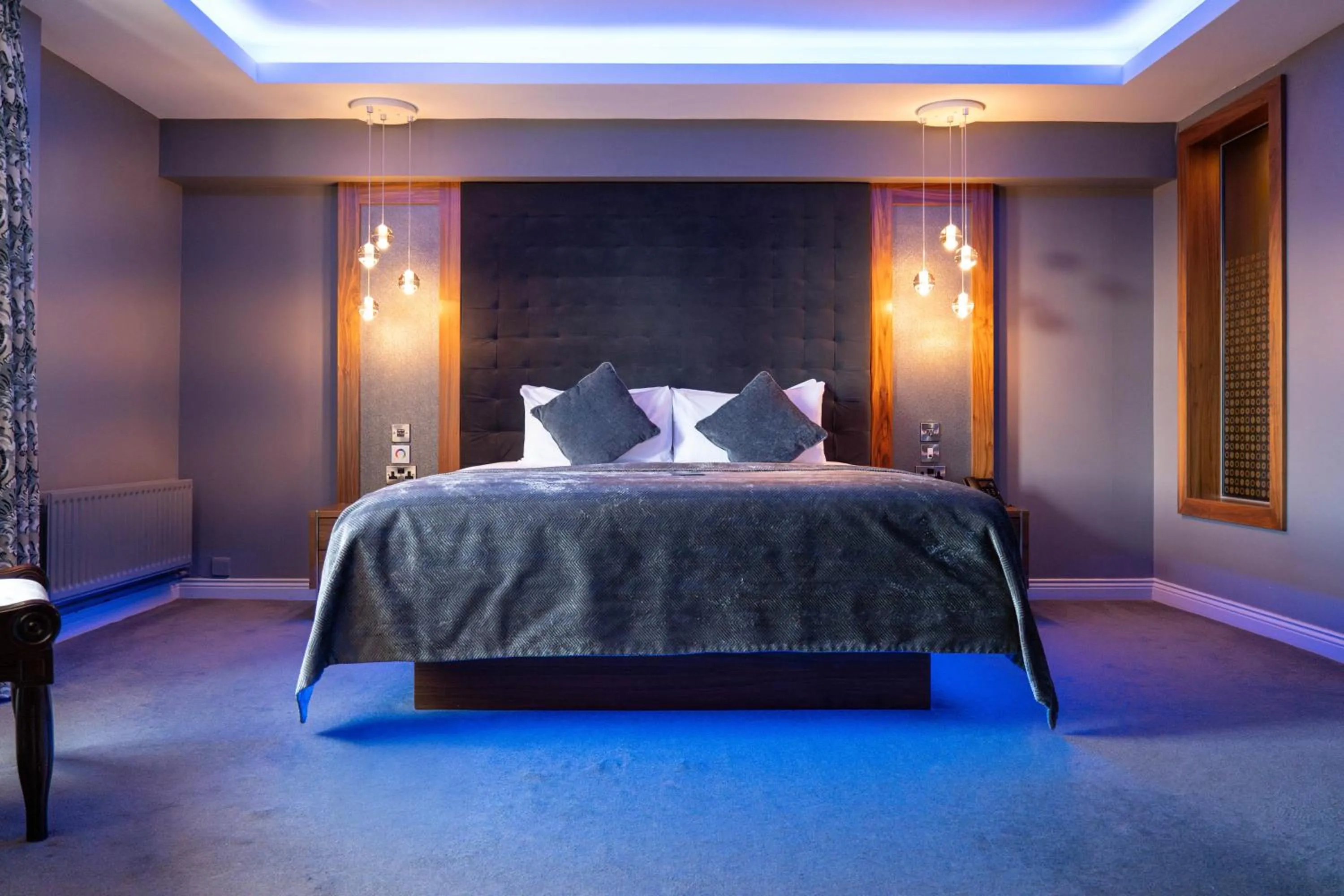 Bedroom, Bed in Midlands Park Hotel