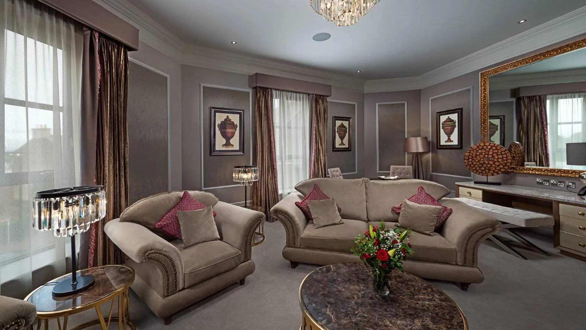 Seating area in Midlands Park Hotel