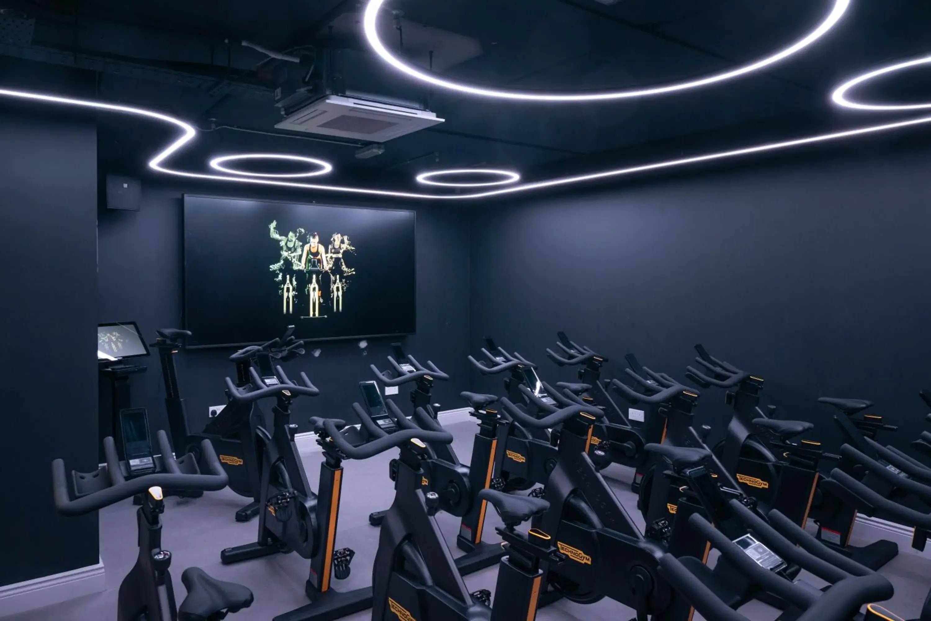 Fitness centre/facilities in Midlands Park Hotel Fitness centre/facilities in Midlands Park Hotel