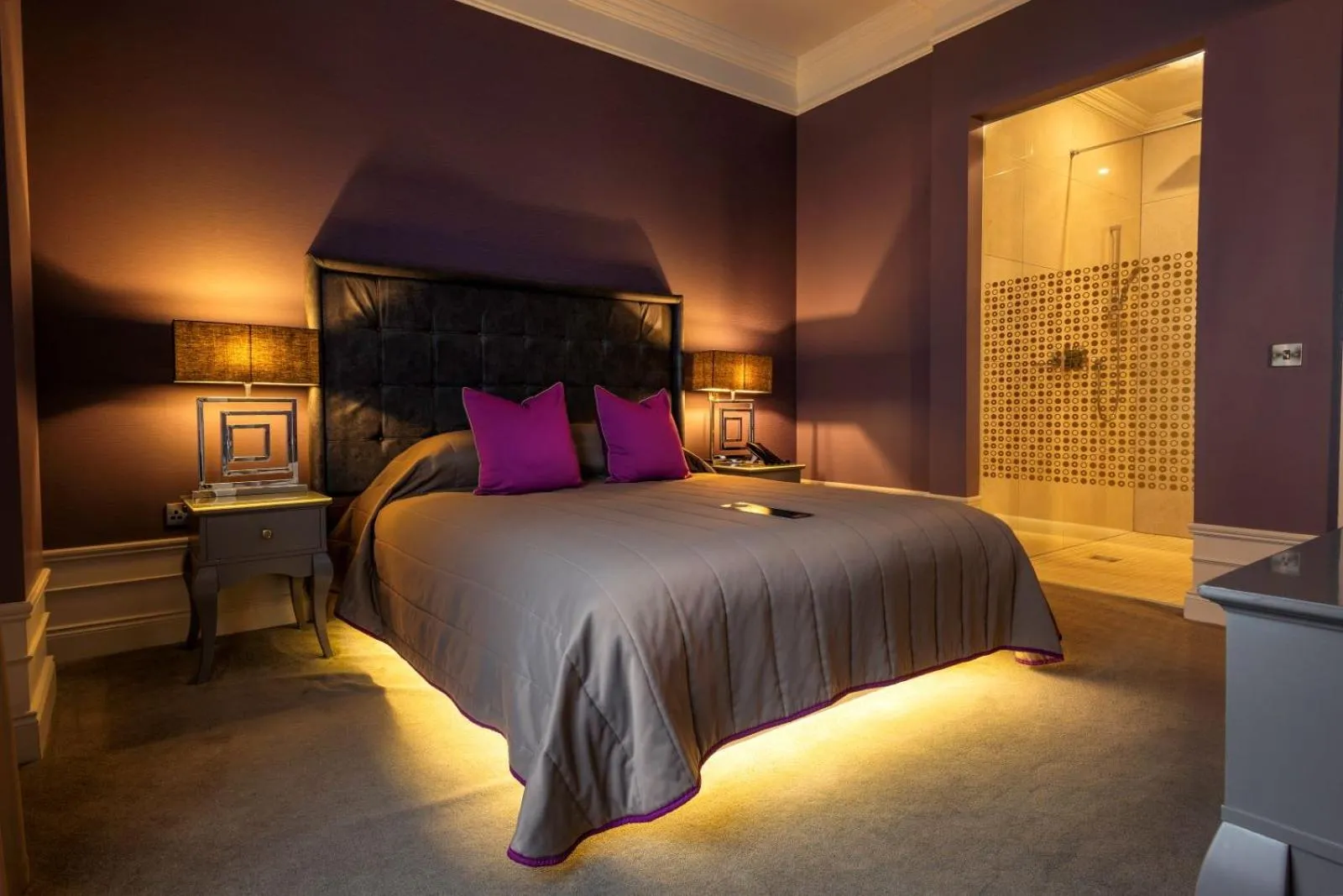 Bedroom, Bed in Midlands Park Hotel