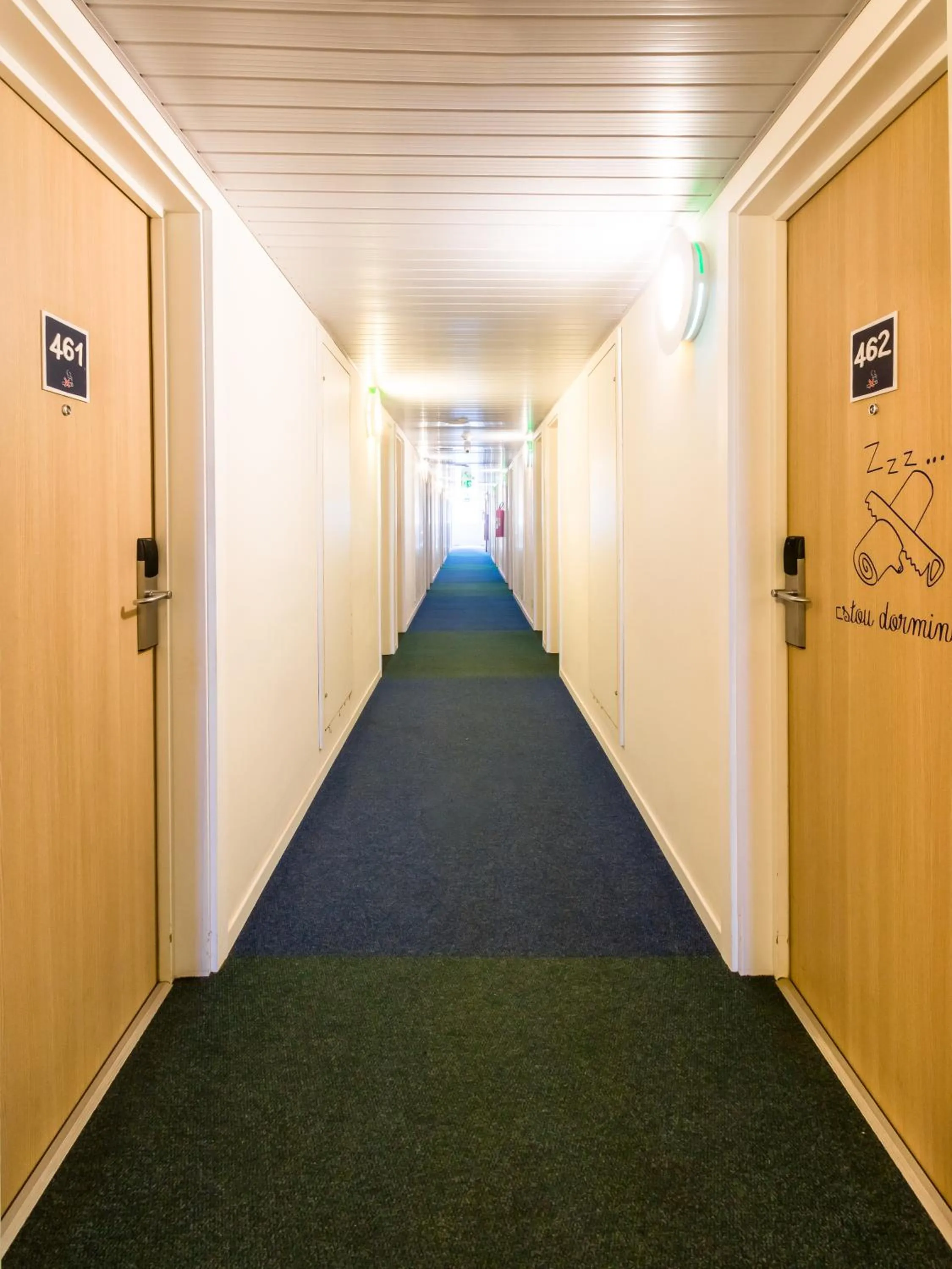 Decorative detail in Ibis Budget Araraquara