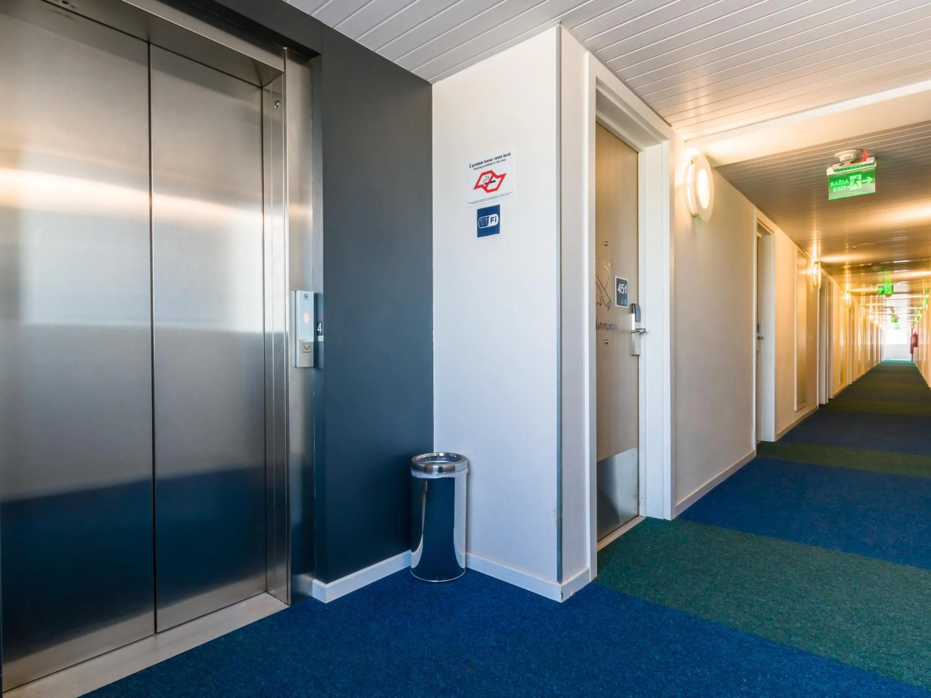 Decorative detail in Ibis Budget Araraquara