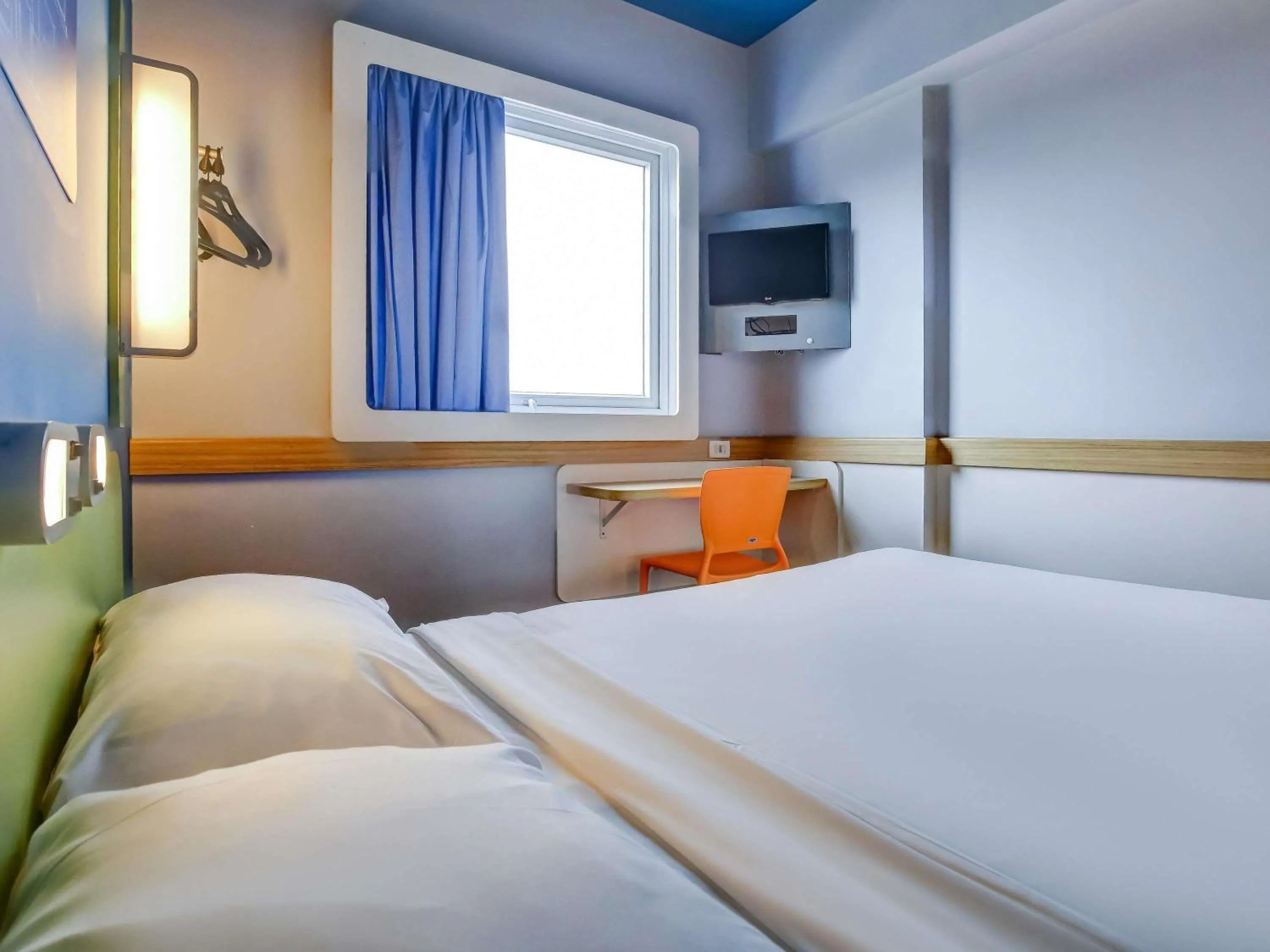 Bedroom, Bed in ibis budget Rio de Janeiro Nova America