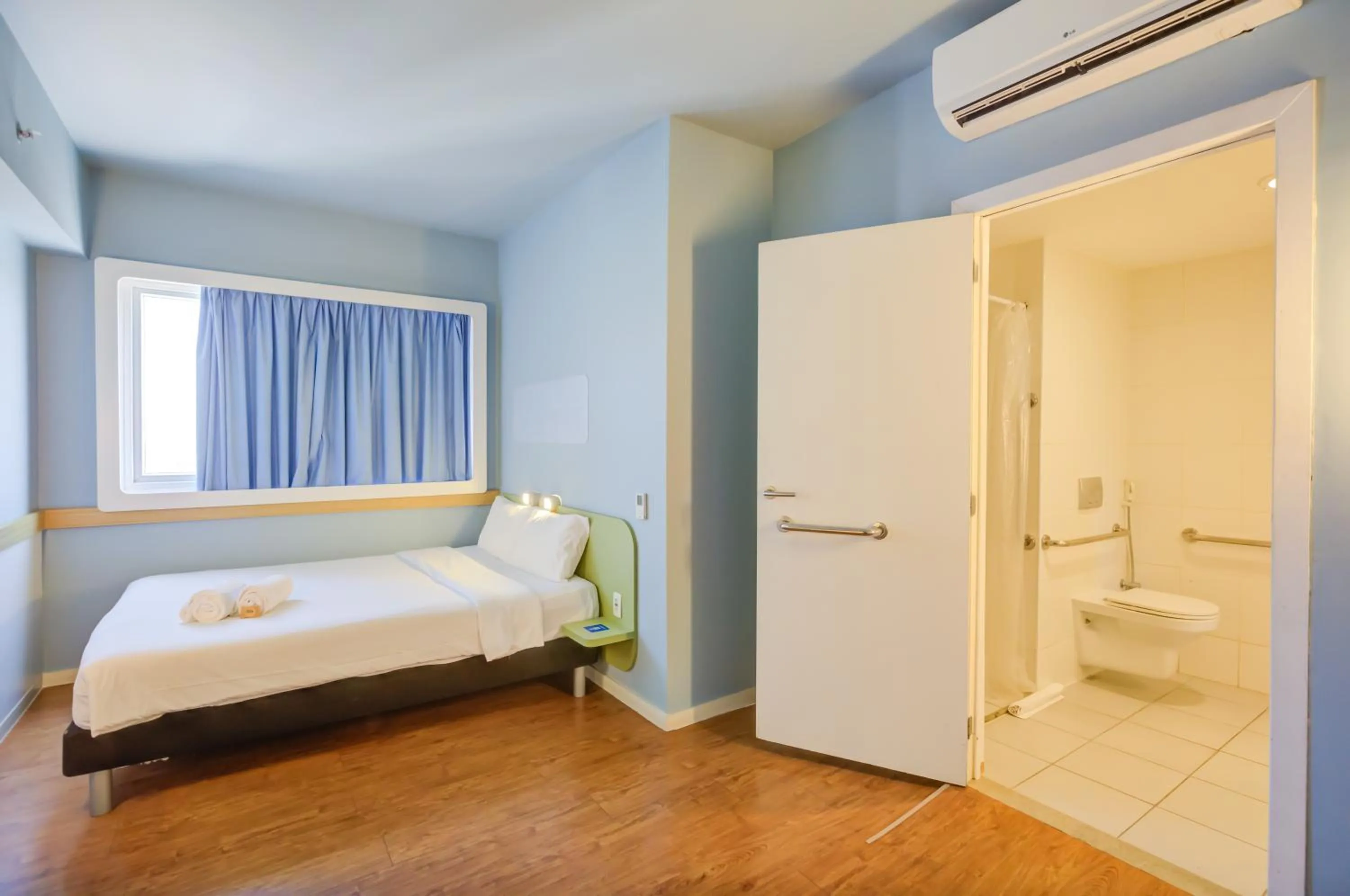 Bed in ibis budget Rio de Janeiro Nova America